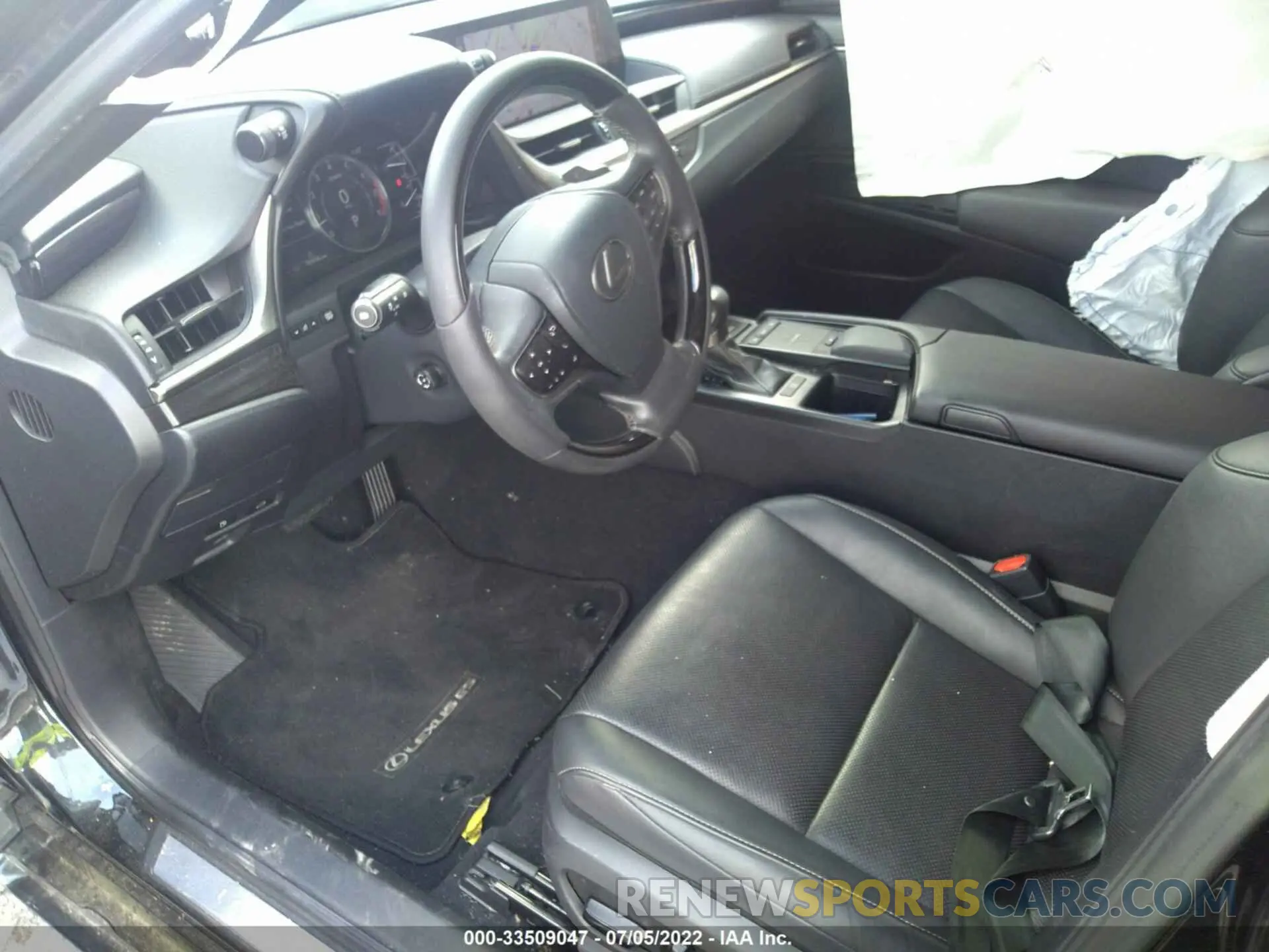 5 Photograph of a damaged car 58ABZ1B11KU039075 LEXUS ES 350 2019