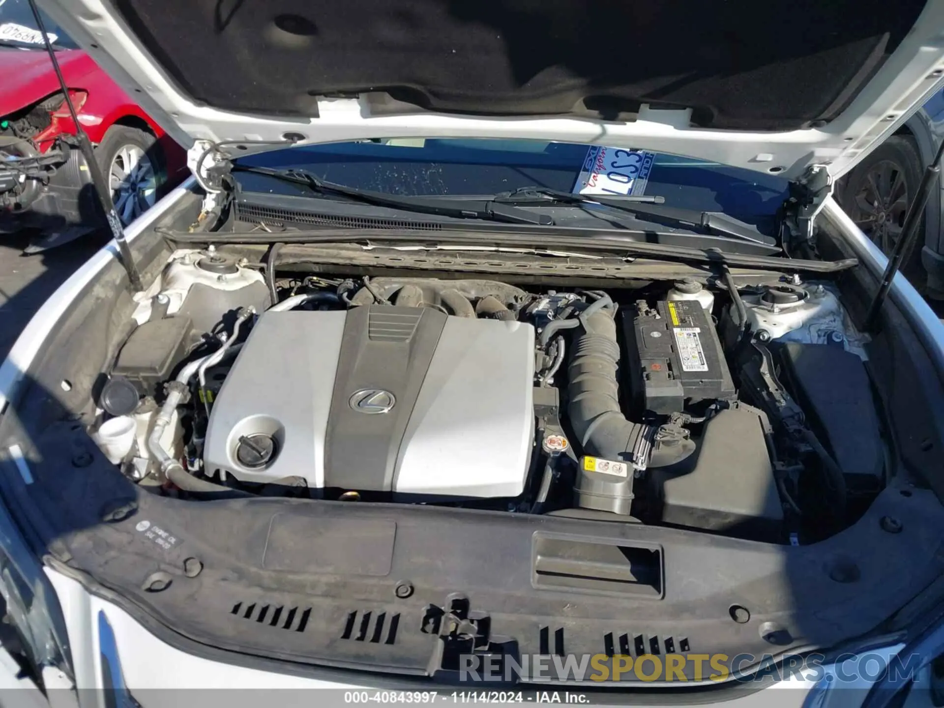 10 Photograph of a damaged car 58ABZ1B11KU047841 LEXUS ES 350 2019
