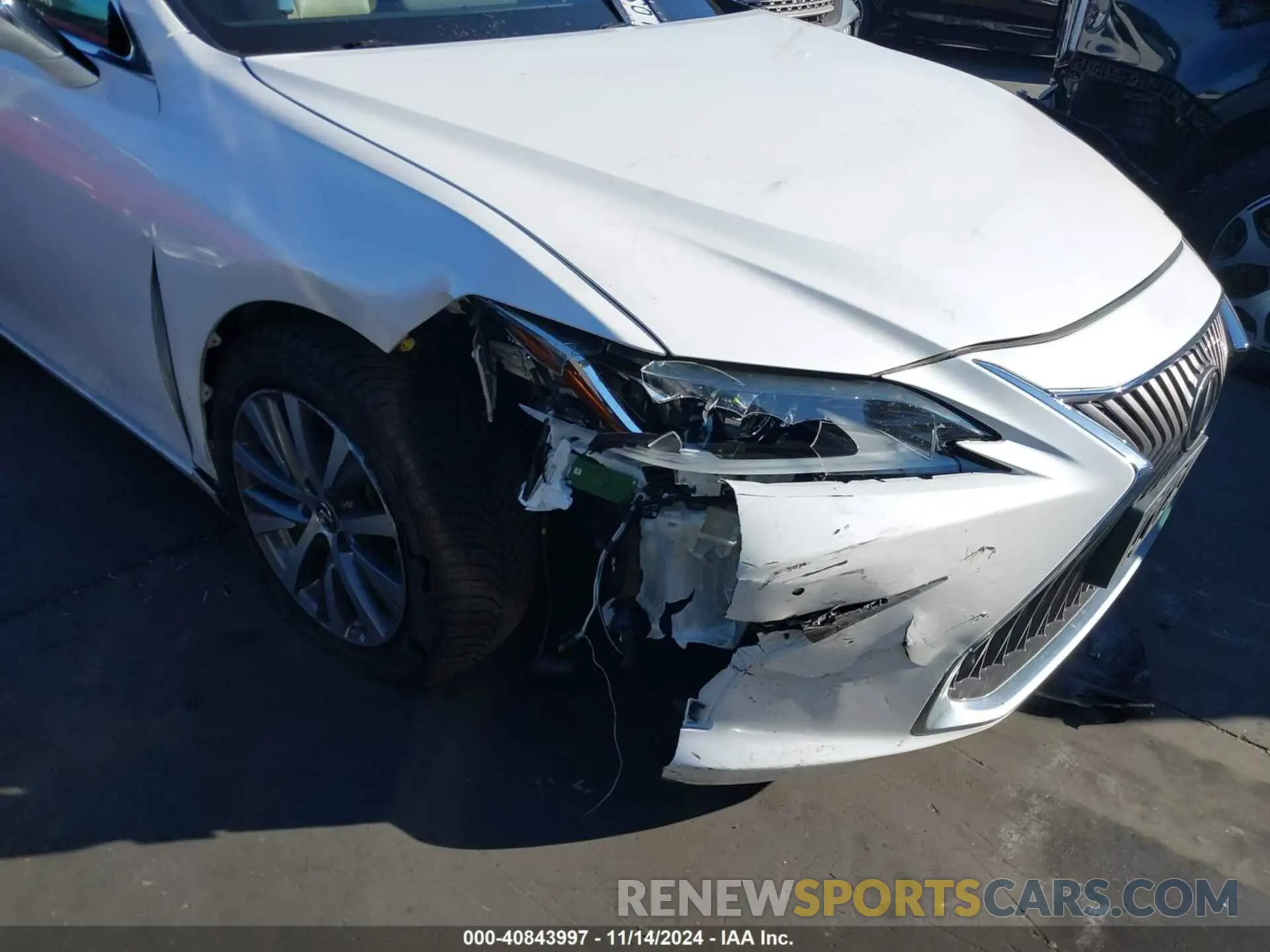6 Photograph of a damaged car 58ABZ1B11KU047841 LEXUS ES 350 2019