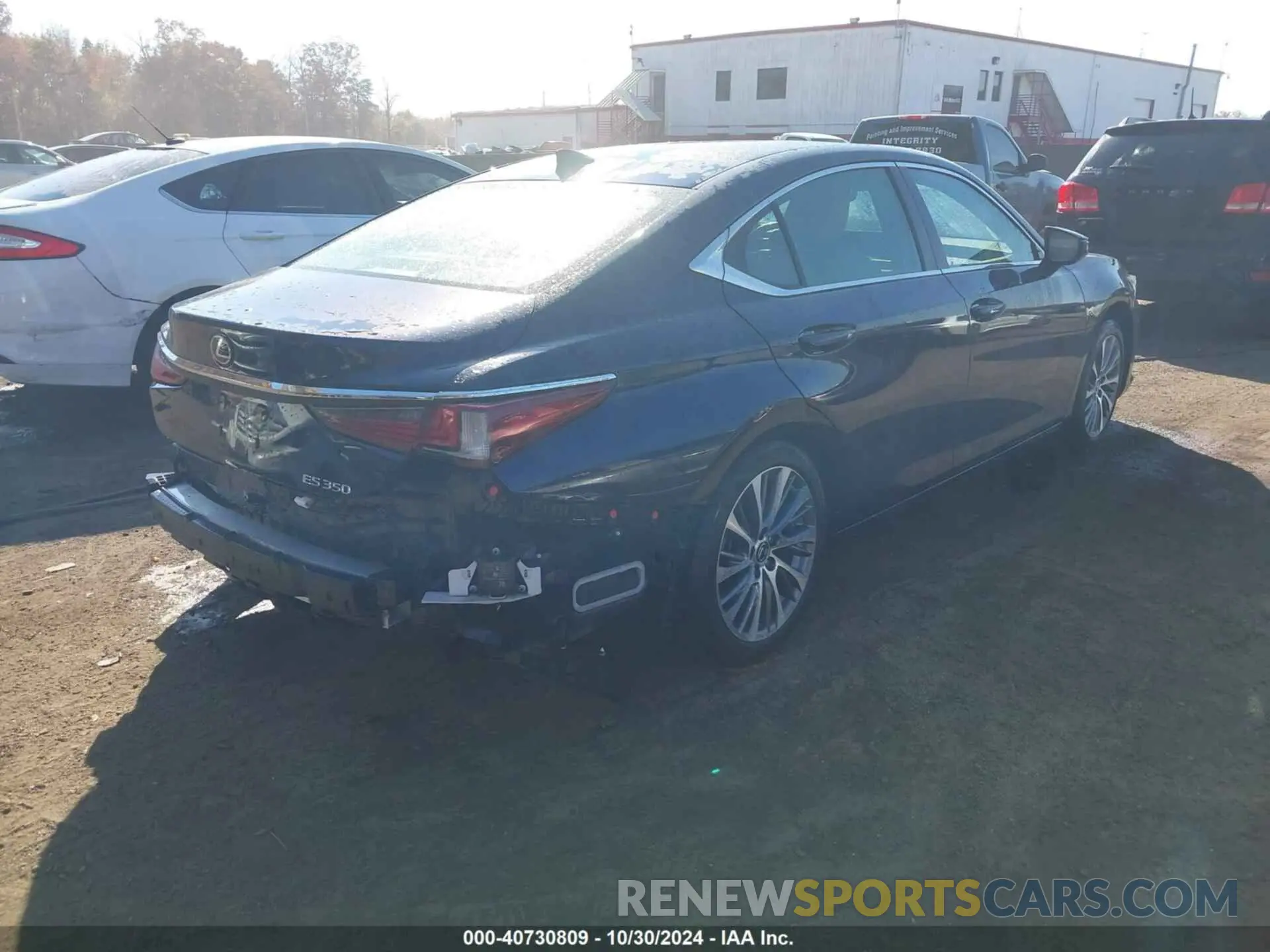 4 Photograph of a damaged car 58ABZ1B11KU050982 LEXUS ES 350 2019