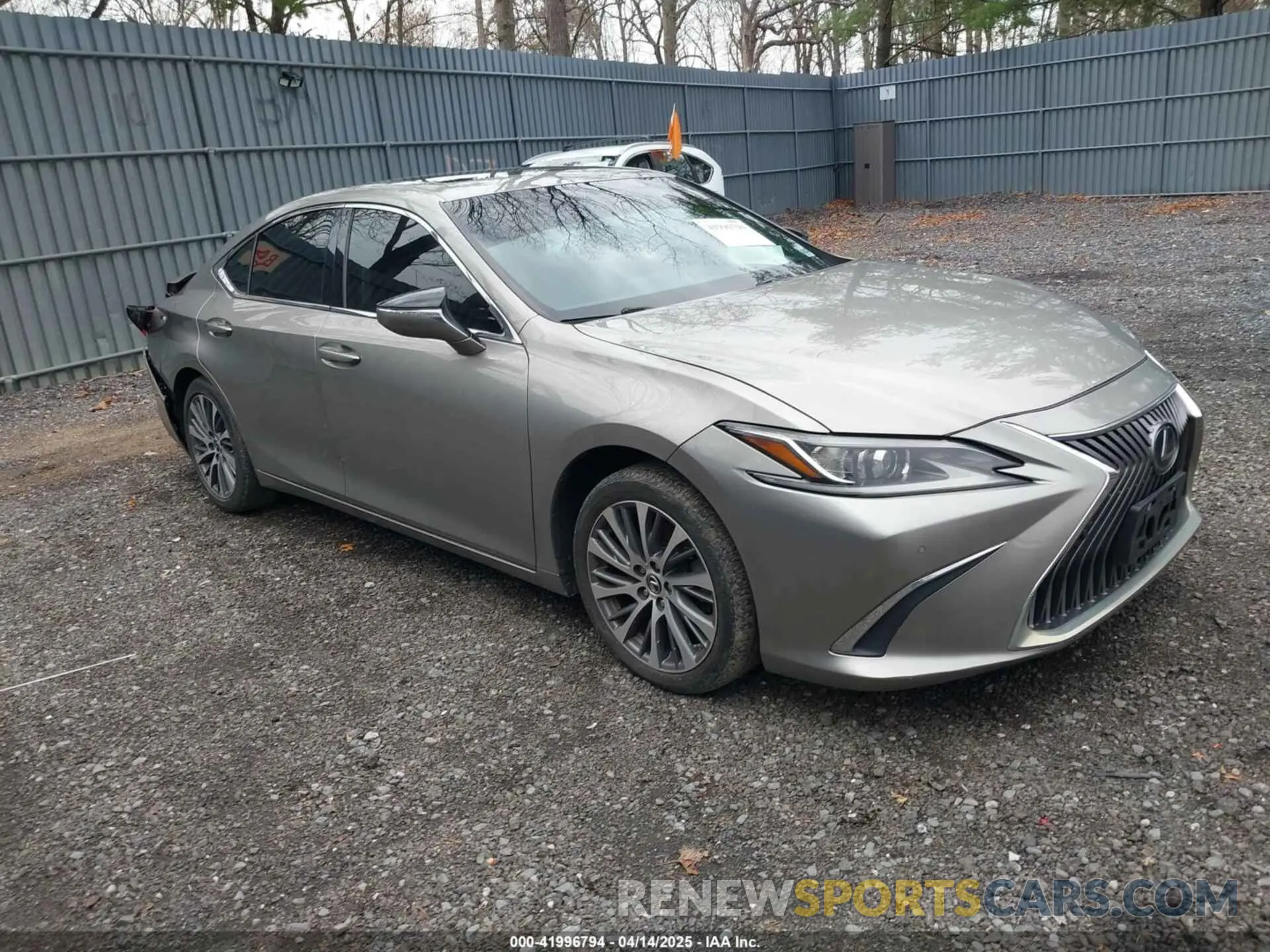 1 Photograph of a damaged car 58ABZ1B11KU051324 LEXUS ES 350 2019