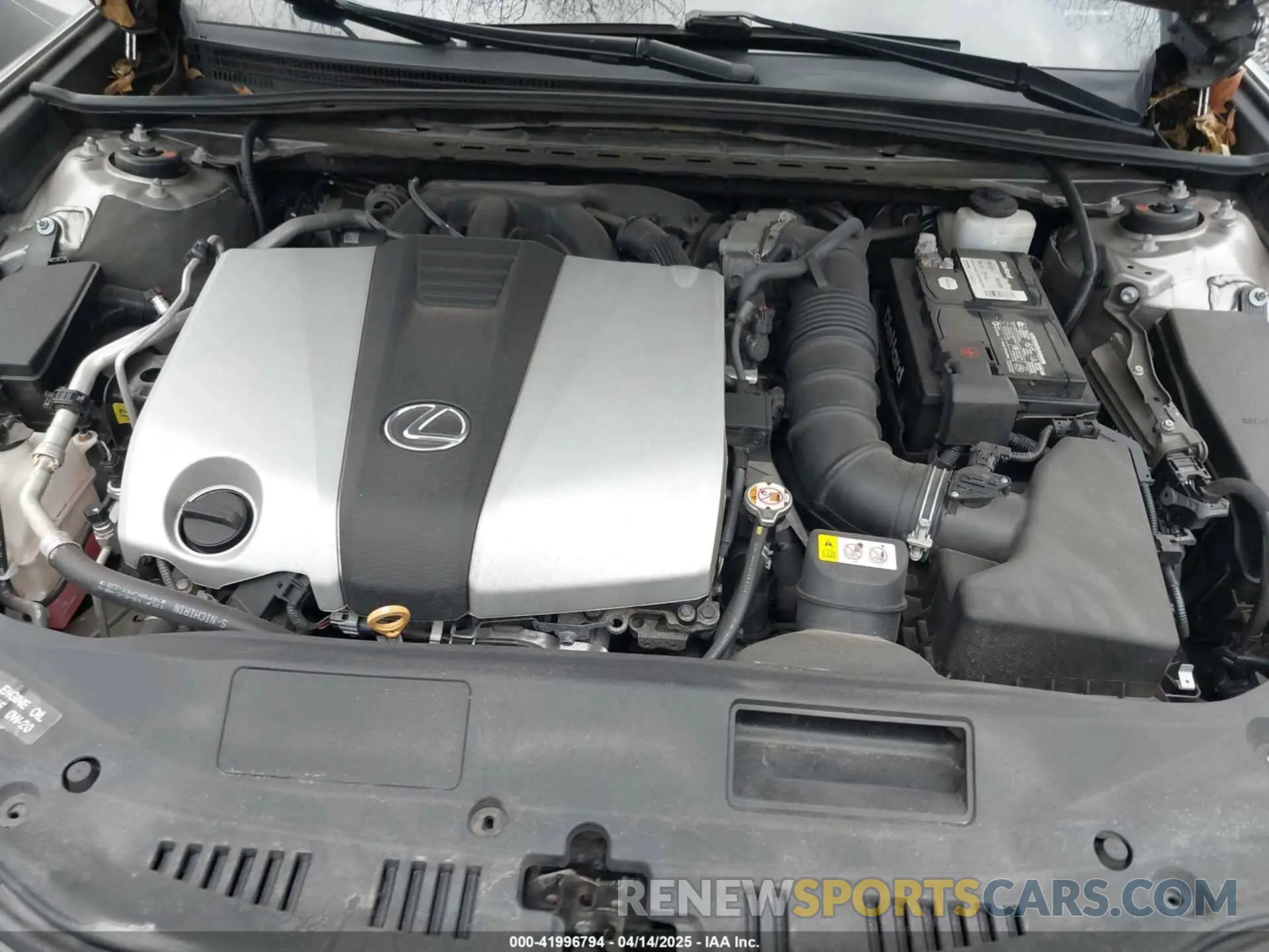 10 Photograph of a damaged car 58ABZ1B11KU051324 LEXUS ES 350 2019