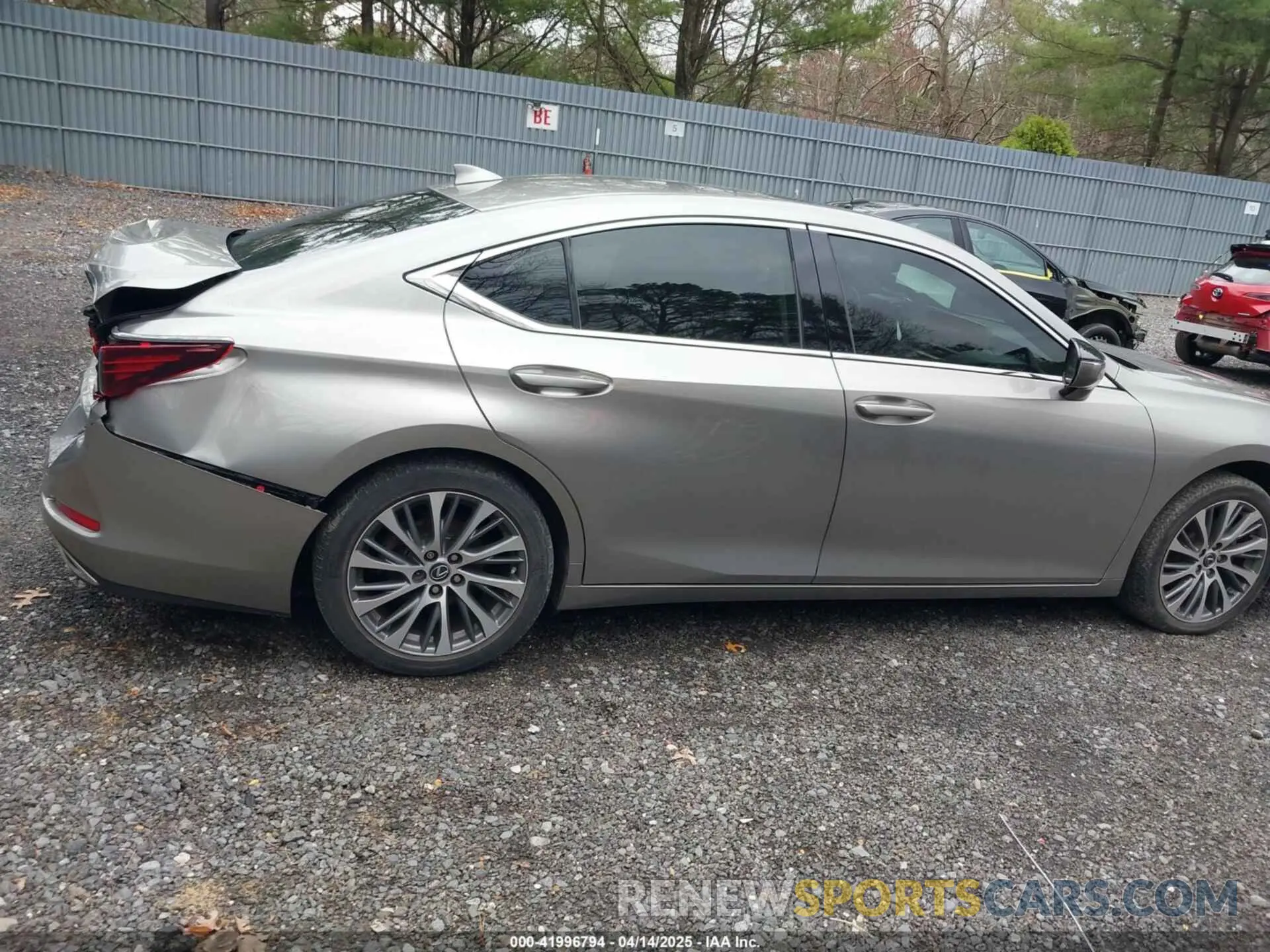 13 Photograph of a damaged car 58ABZ1B11KU051324 LEXUS ES 350 2019