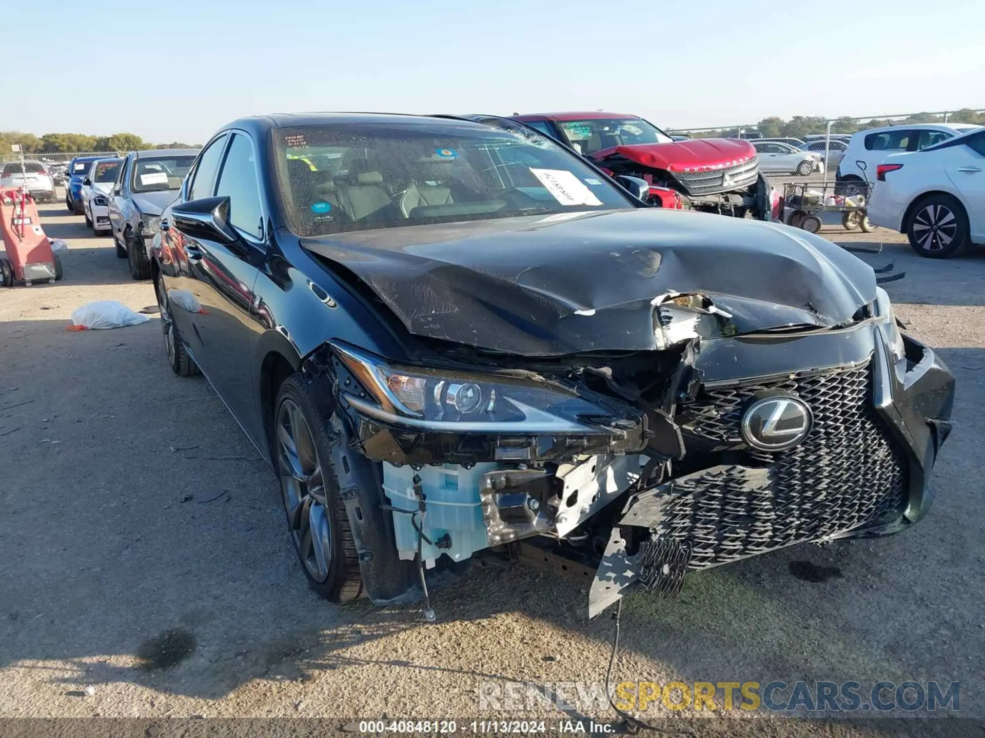 1 Photograph of a damaged car 58ABZ1B12KU027873 LEXUS ES 350 2019