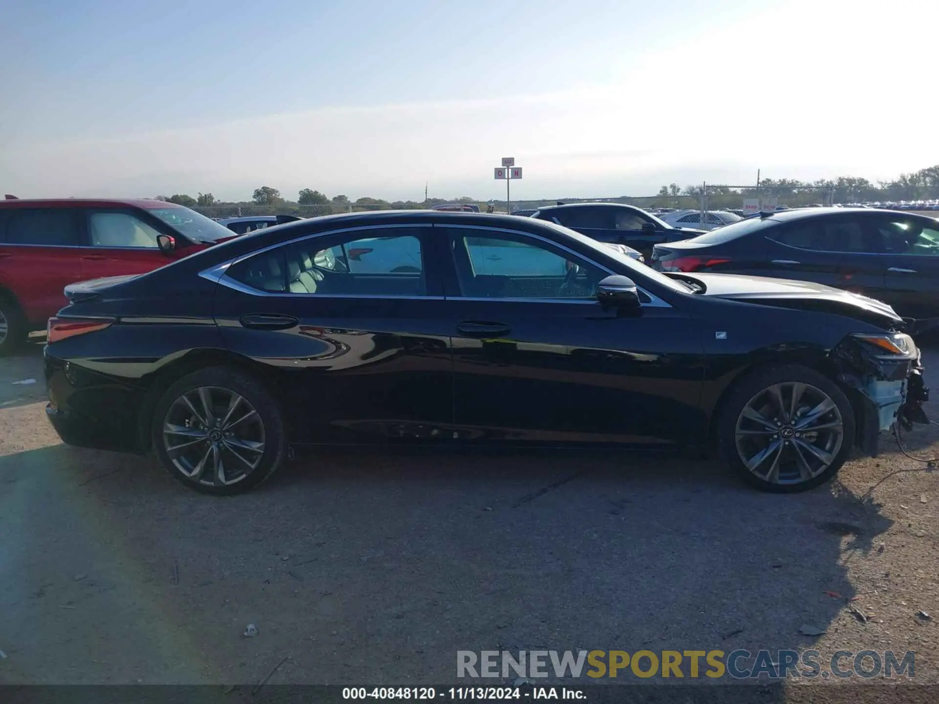 13 Photograph of a damaged car 58ABZ1B12KU027873 LEXUS ES 350 2019