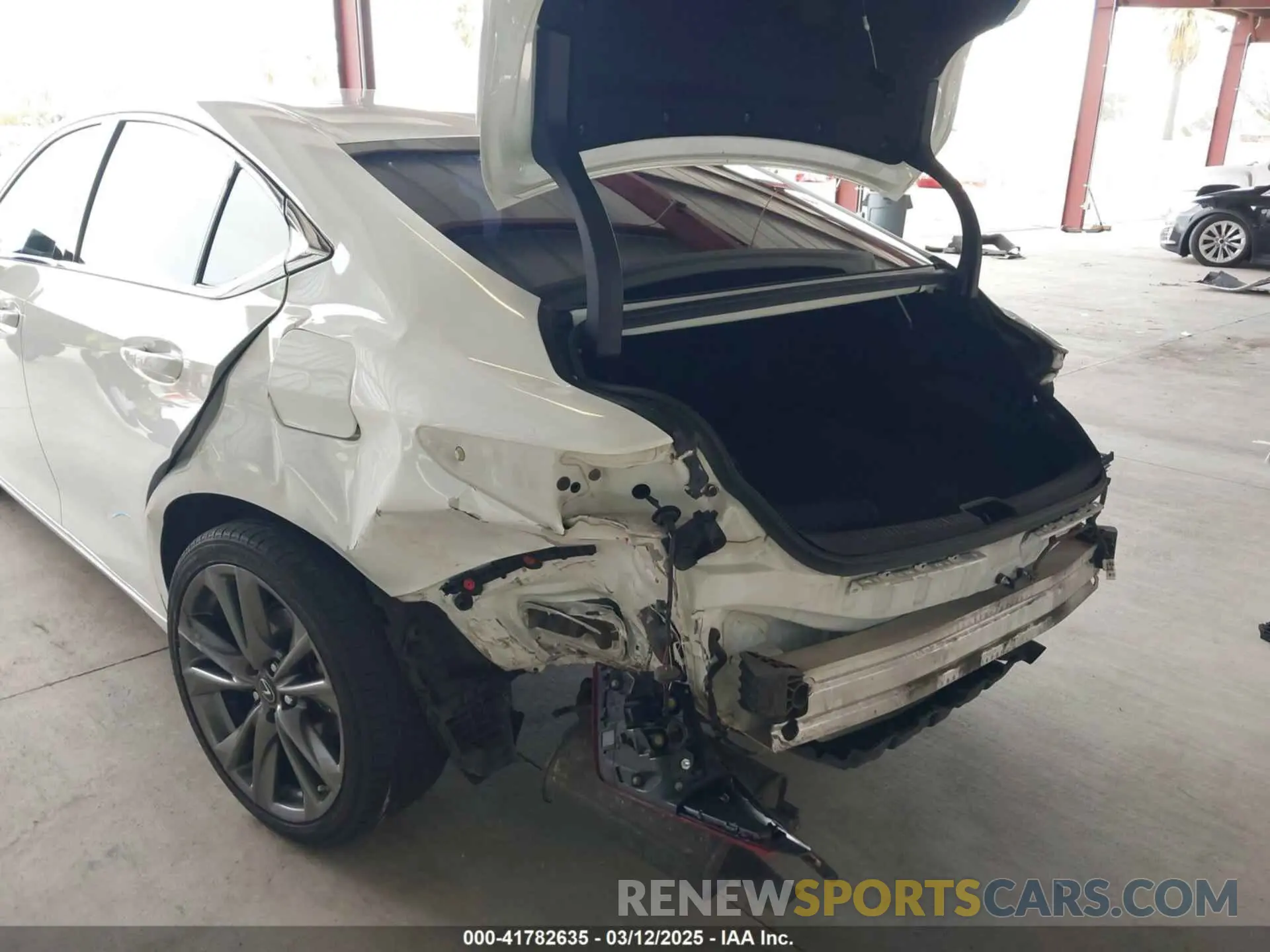 6 Photograph of a damaged car 58ABZ1B14KU006880 LEXUS ES 350 2019