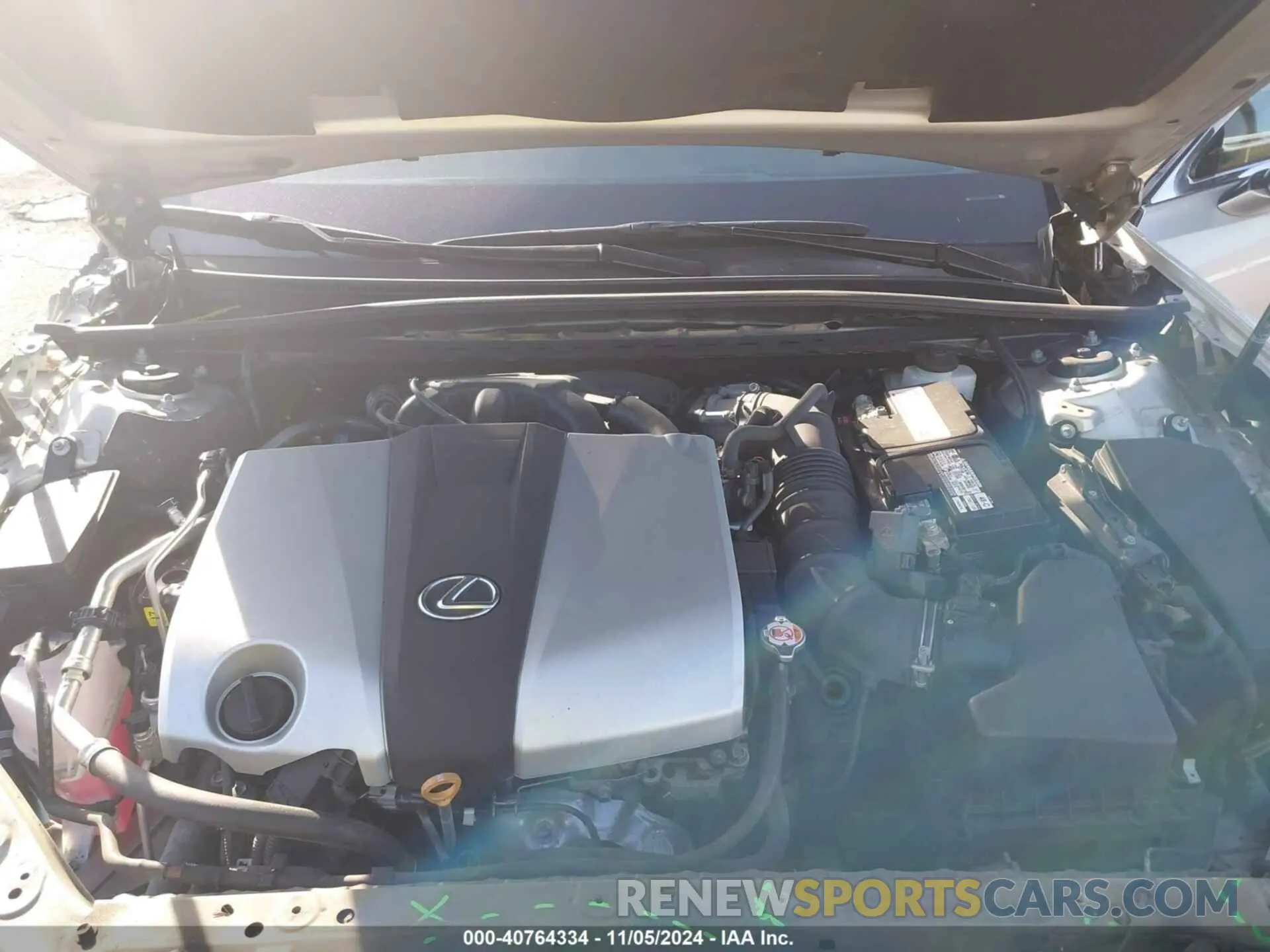 10 Photograph of a damaged car 58ABZ1B14KU018186 LEXUS ES 350 2019