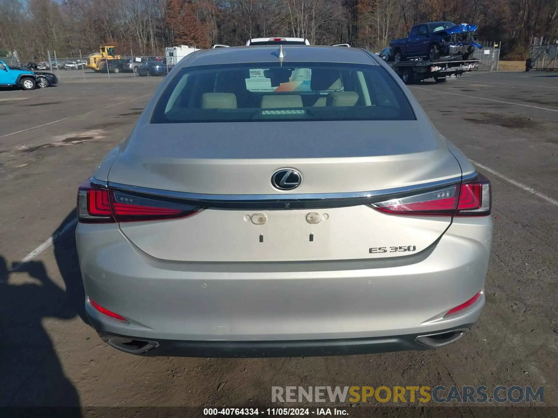 17 Photograph of a damaged car 58ABZ1B14KU018186 LEXUS ES 350 2019