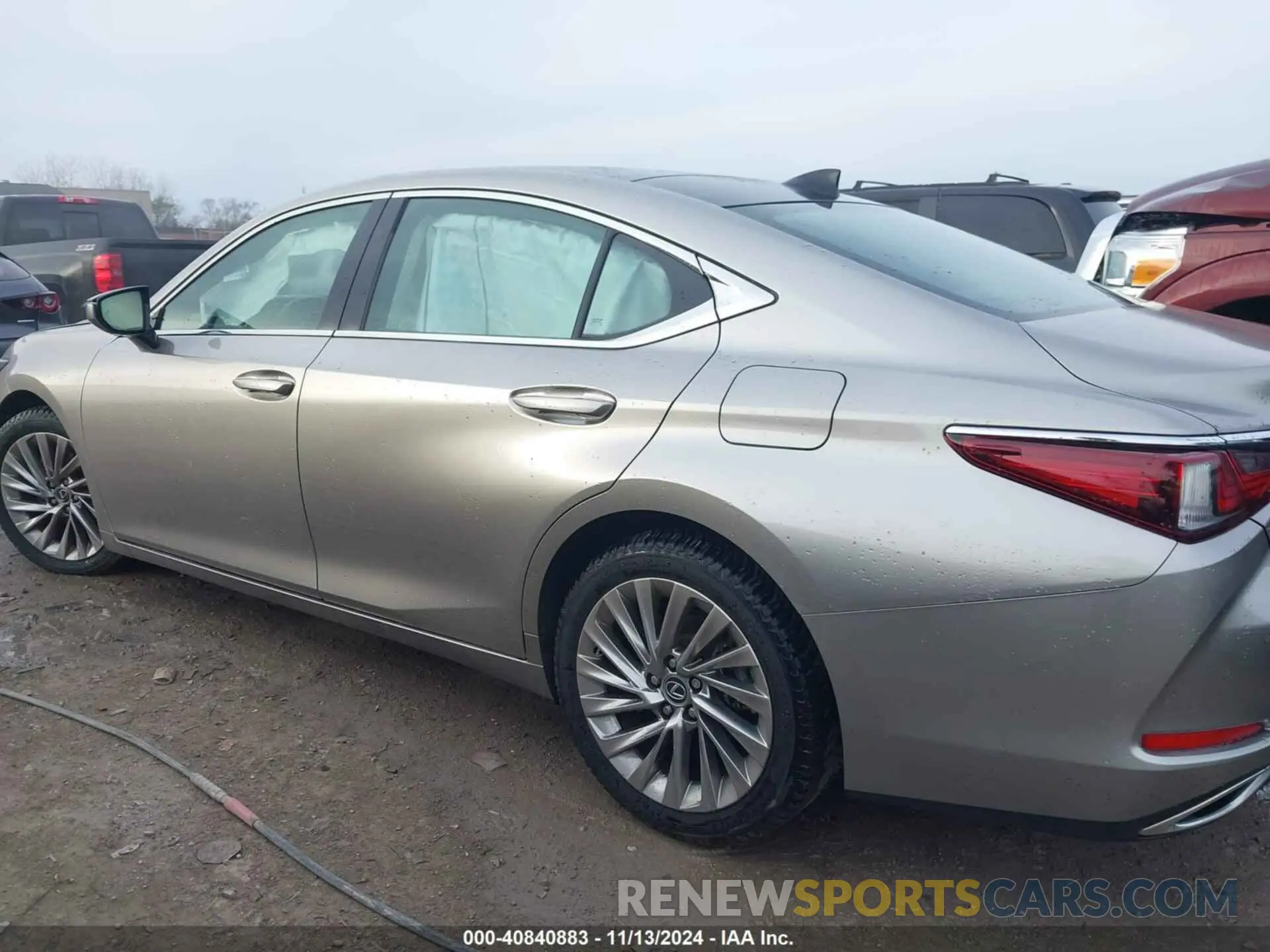 14 Photograph of a damaged car 58ABZ1B14KU023629 LEXUS ES 350 2019