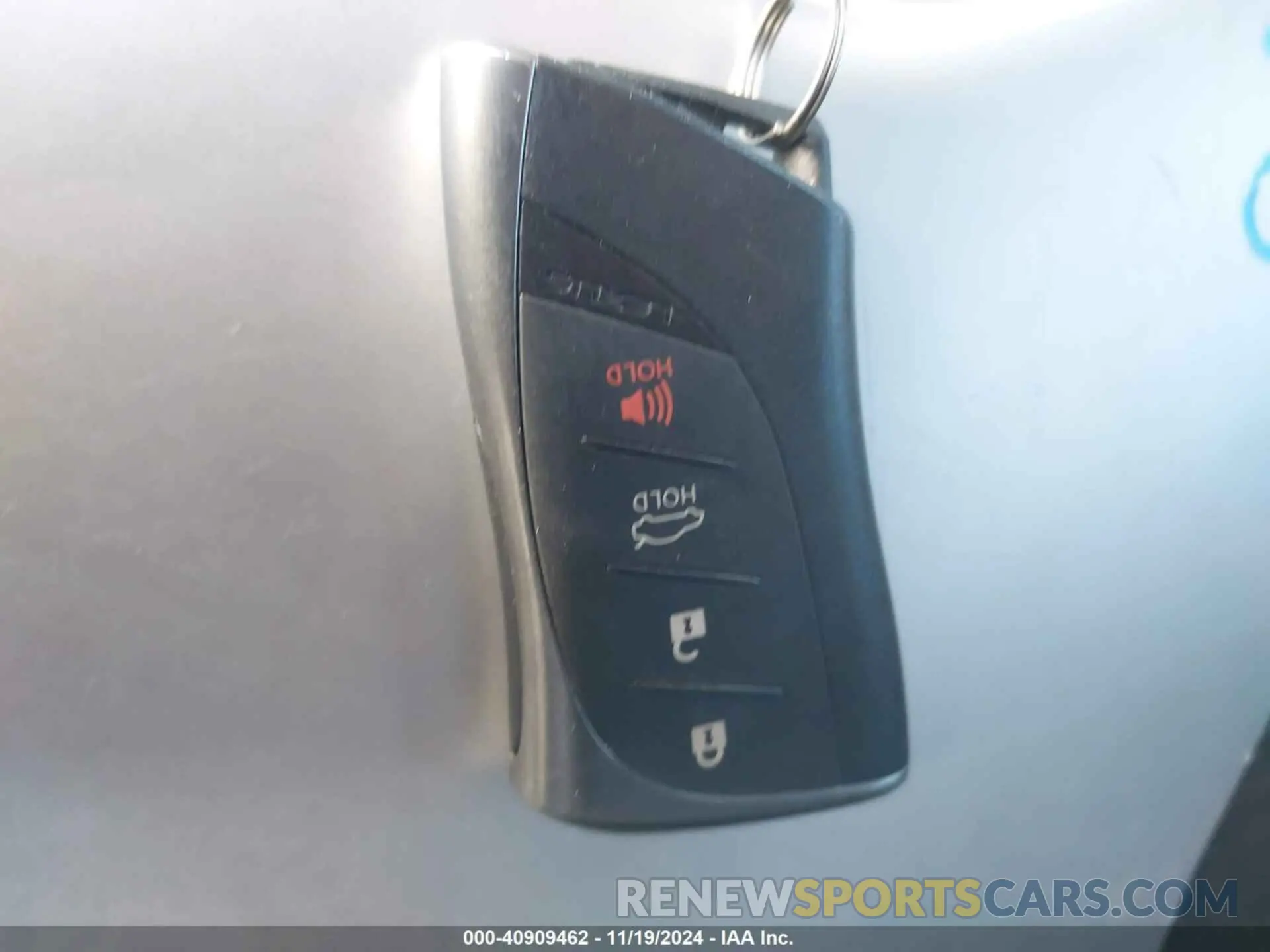 11 Photograph of a damaged car 58ABZ1B14KU023730 LEXUS ES 350 2019