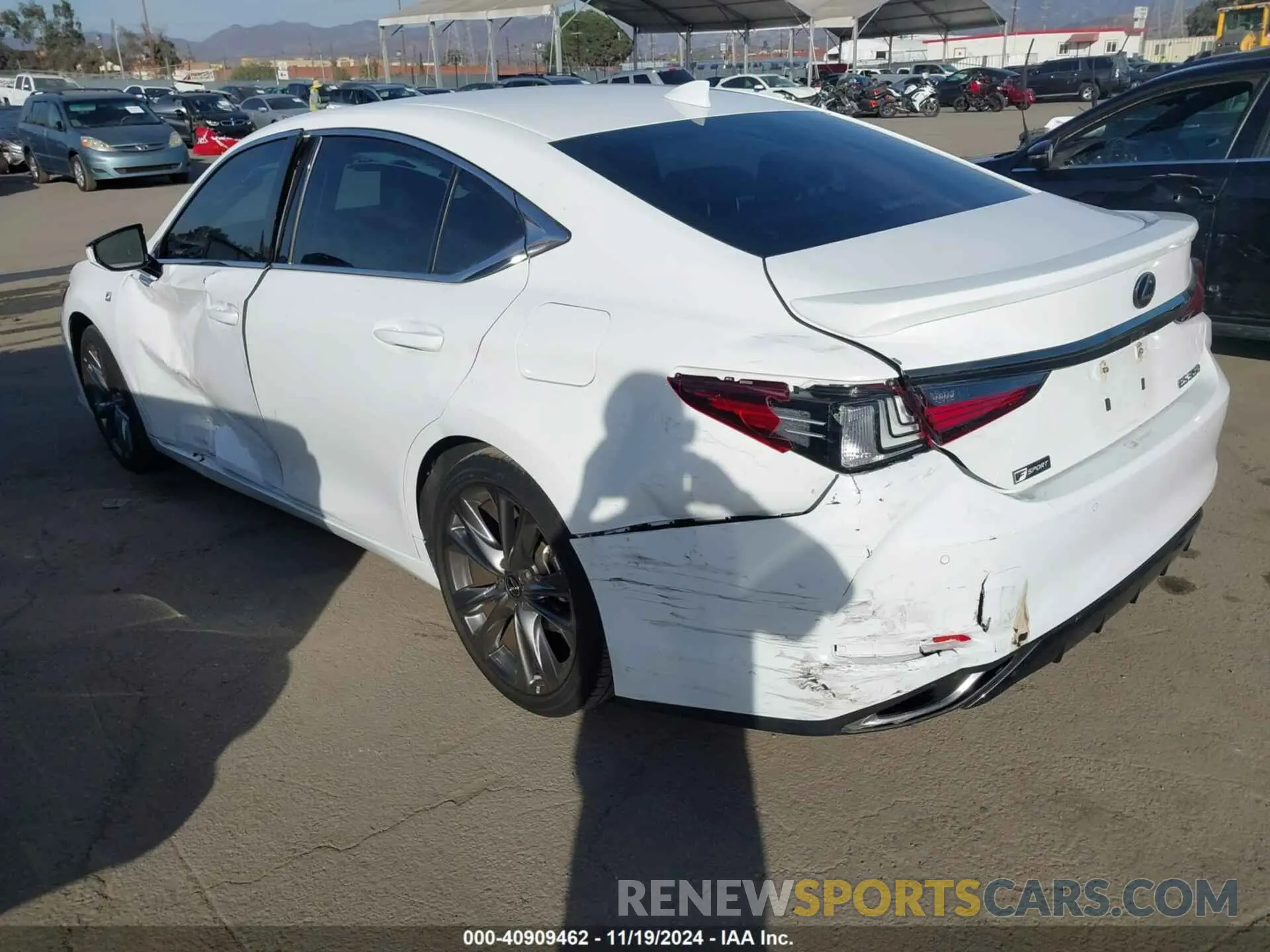 3 Photograph of a damaged car 58ABZ1B14KU023730 LEXUS ES 350 2019