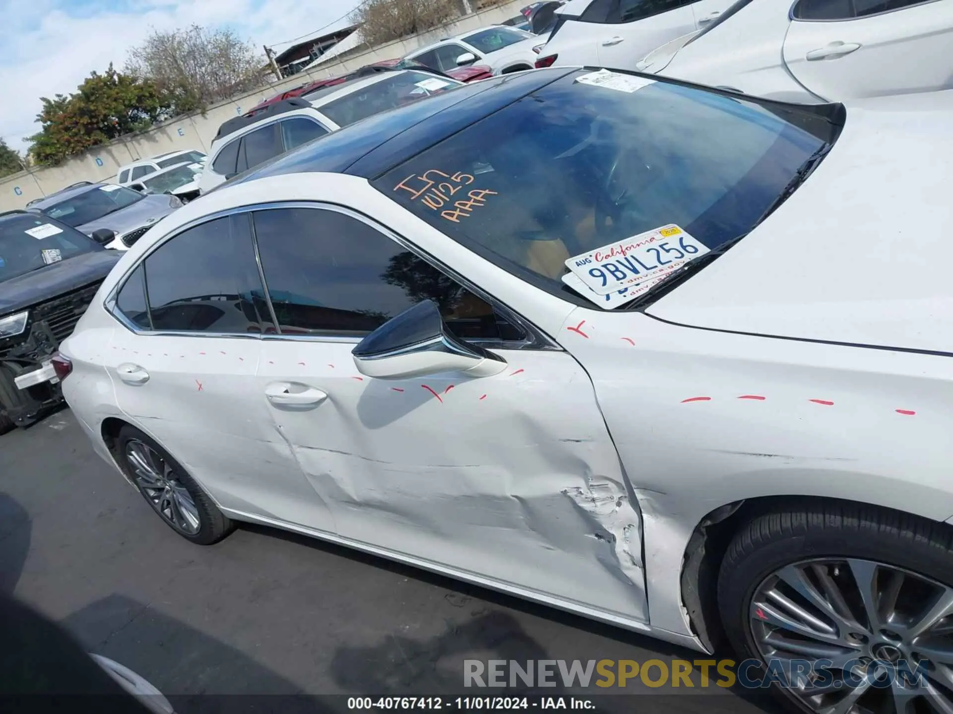 13 Photograph of a damaged car 58ABZ1B14KU027471 LEXUS ES 350 2019