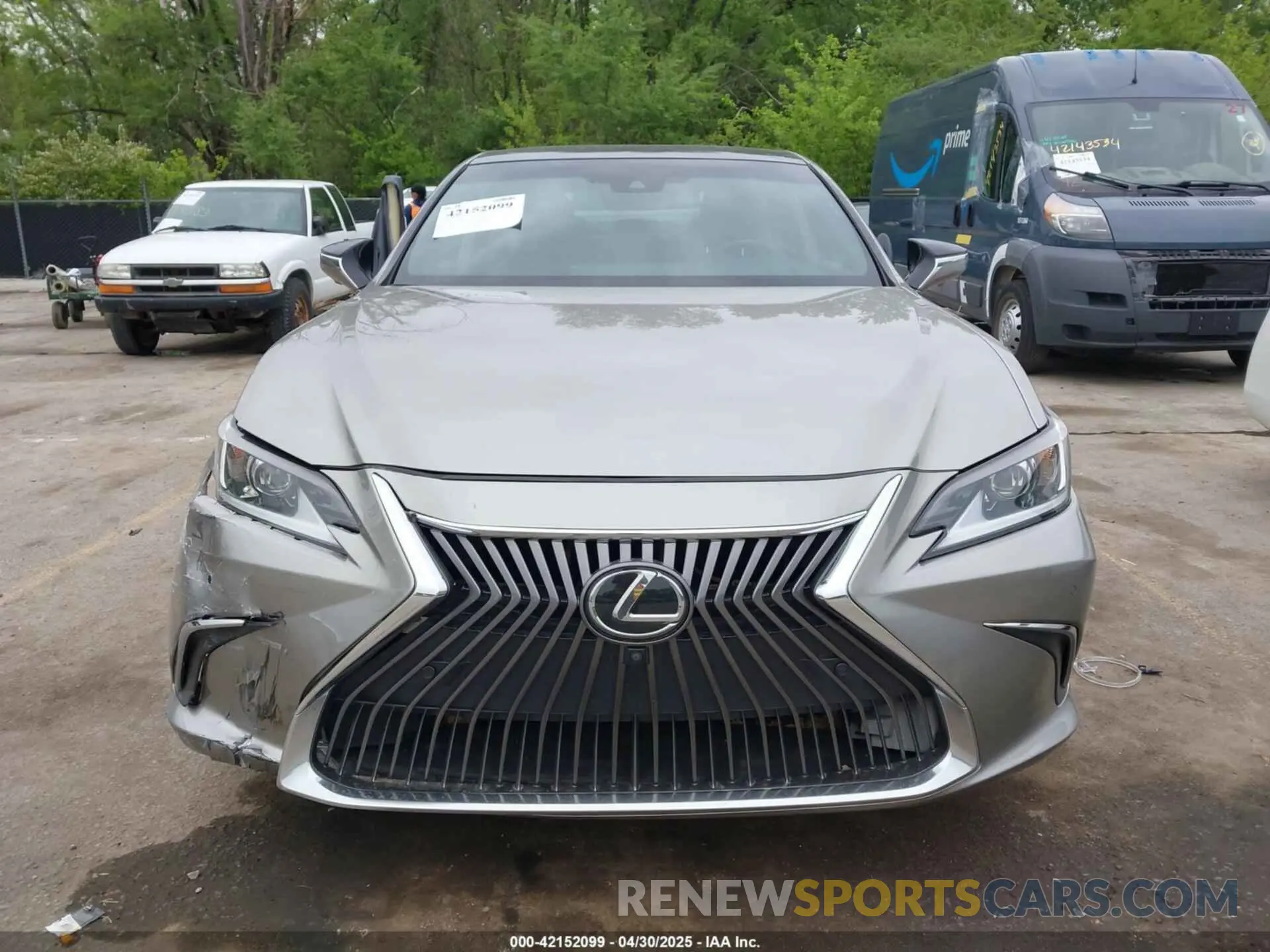 12 Photograph of a damaged car 58ABZ1B14KU030063 LEXUS ES 350 2019