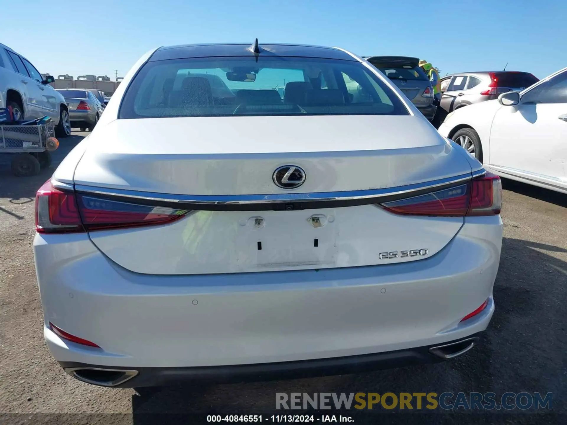 16 Photograph of a damaged car 58ABZ1B14KU030631 LEXUS ES 350 2019