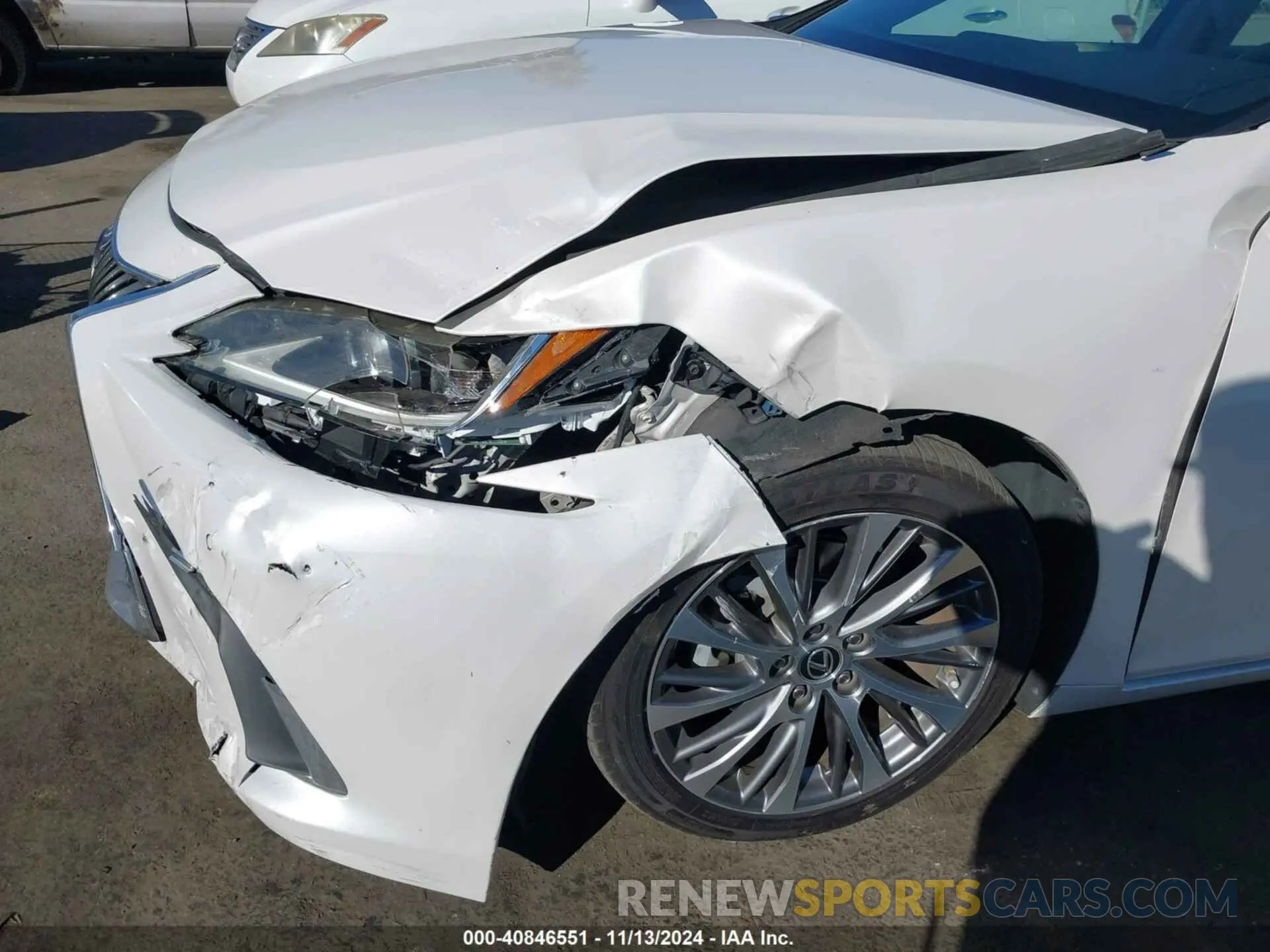 6 Photograph of a damaged car 58ABZ1B14KU030631 LEXUS ES 350 2019
