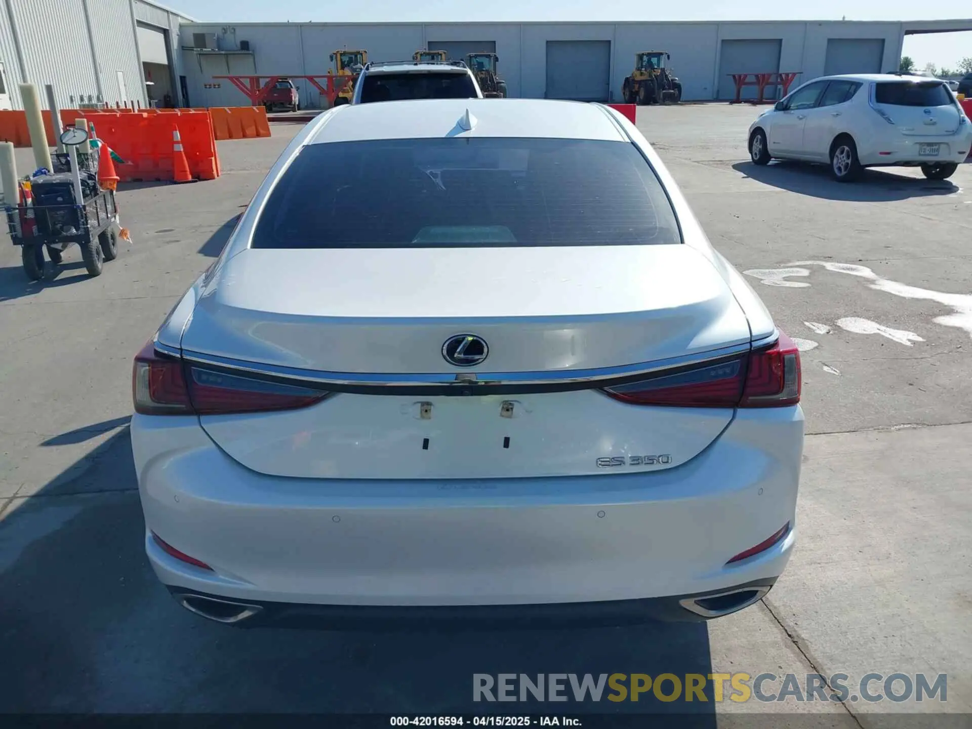15 Photograph of a damaged car 58ABZ1B14KU034209 LEXUS ES 350 2019