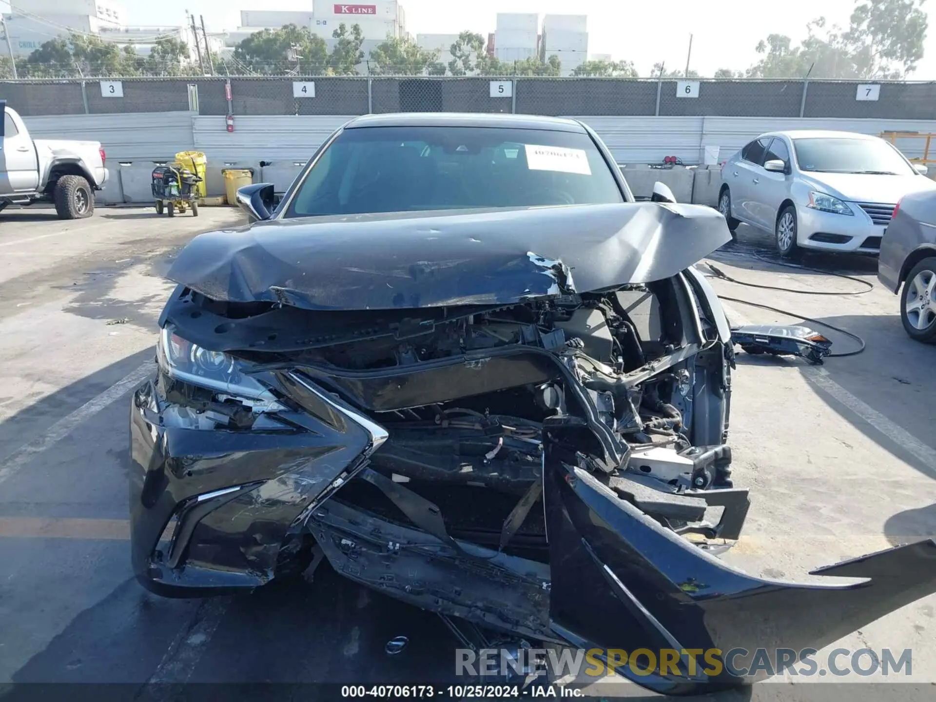 13 Photograph of a damaged car 58ABZ1B14KU036493 LEXUS ES 350 2019
