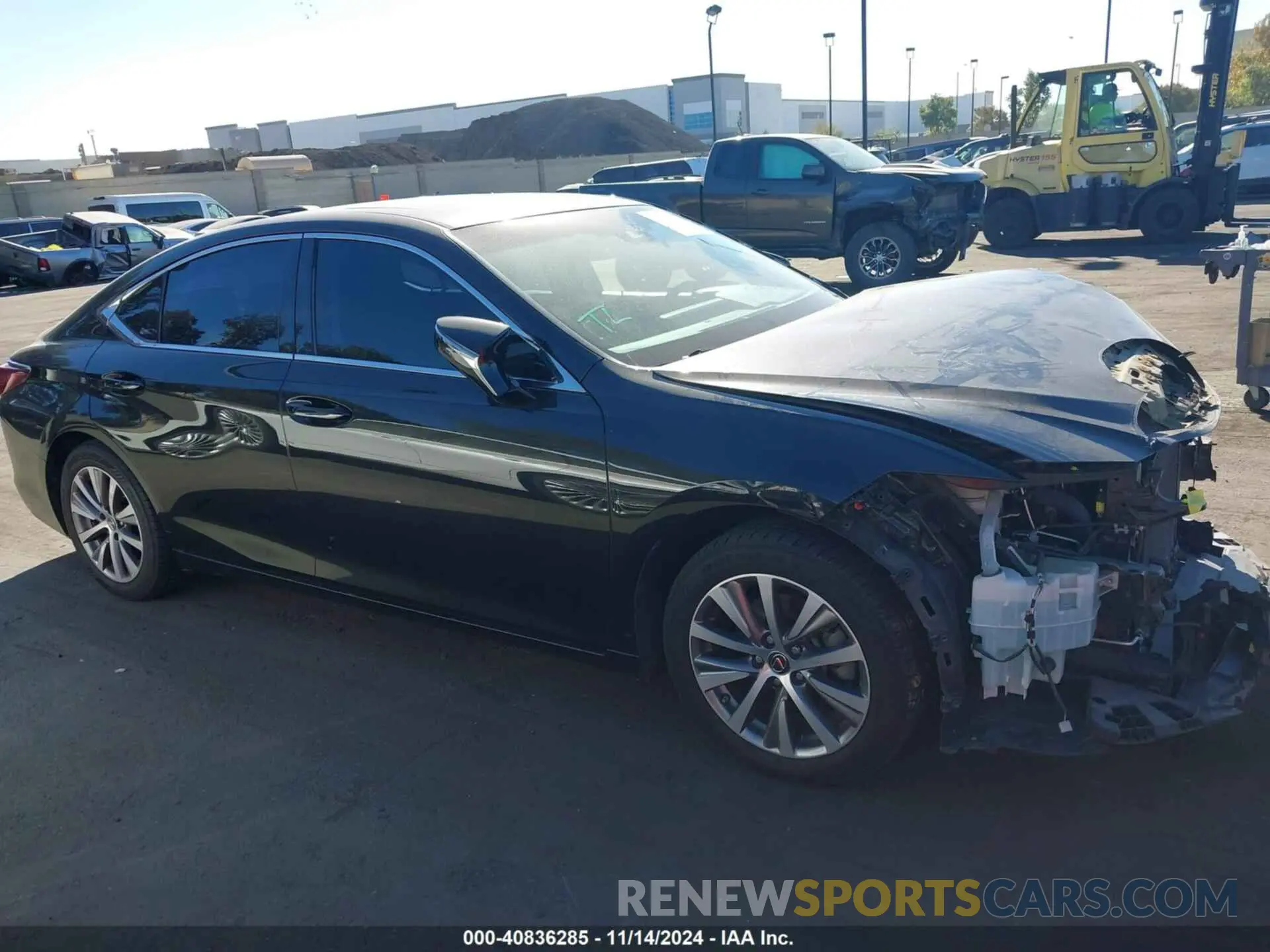 14 Photograph of a damaged car 58ABZ1B14KU047302 LEXUS ES 350 2019