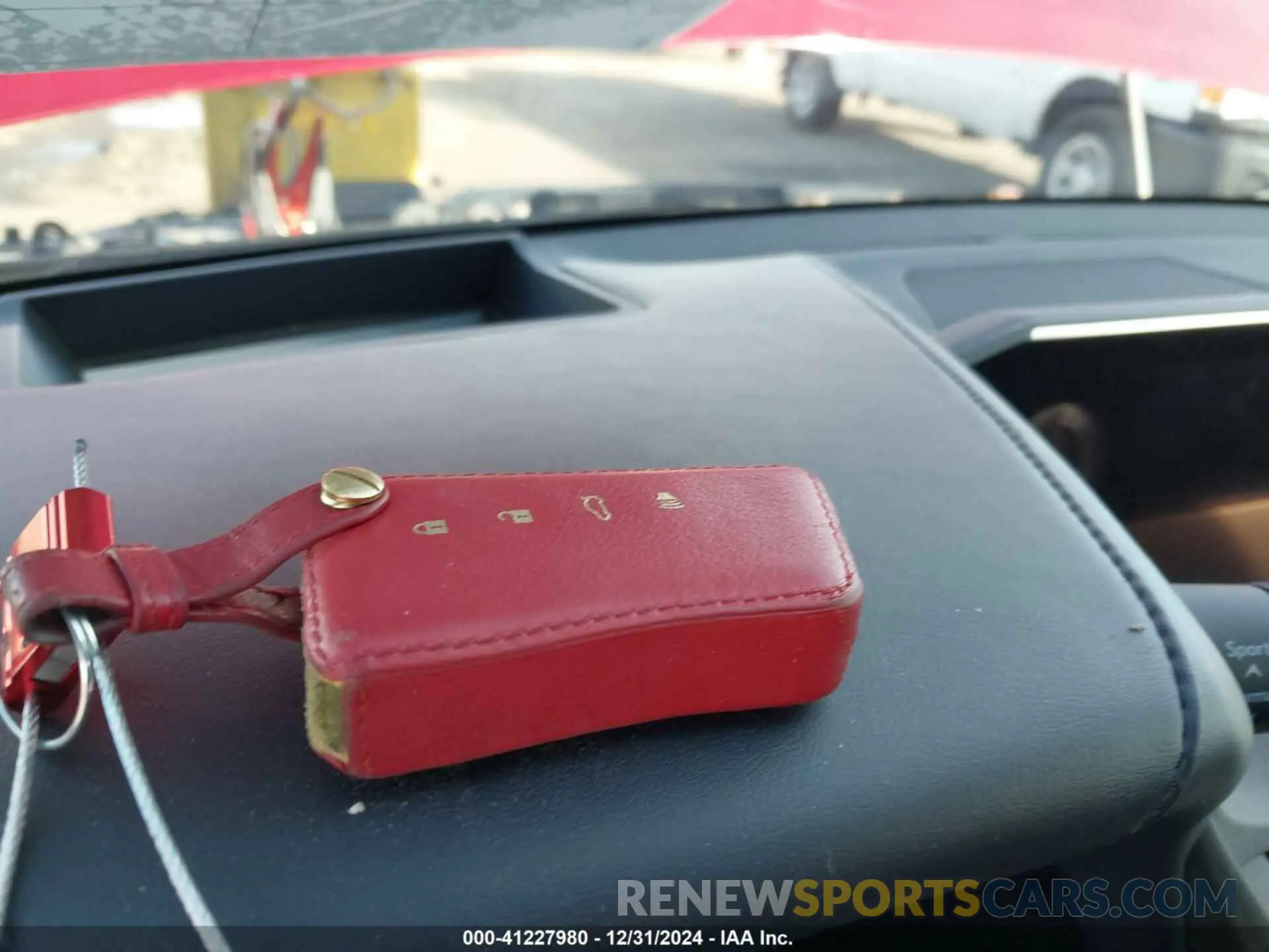 11 Photograph of a damaged car 58ABZ1B14KU050295 LEXUS ES 350 2019