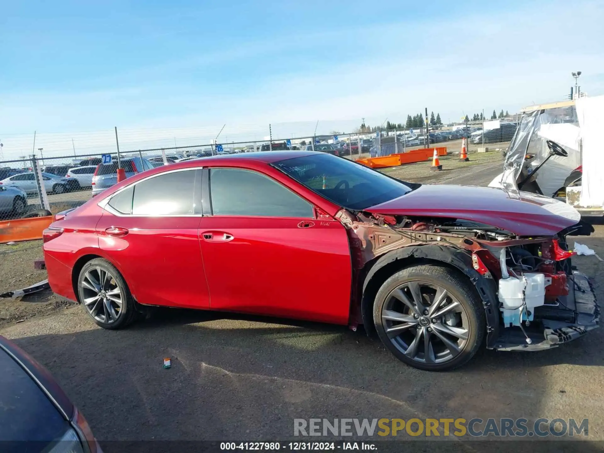 14 Photograph of a damaged car 58ABZ1B14KU050295 LEXUS ES 350 2019