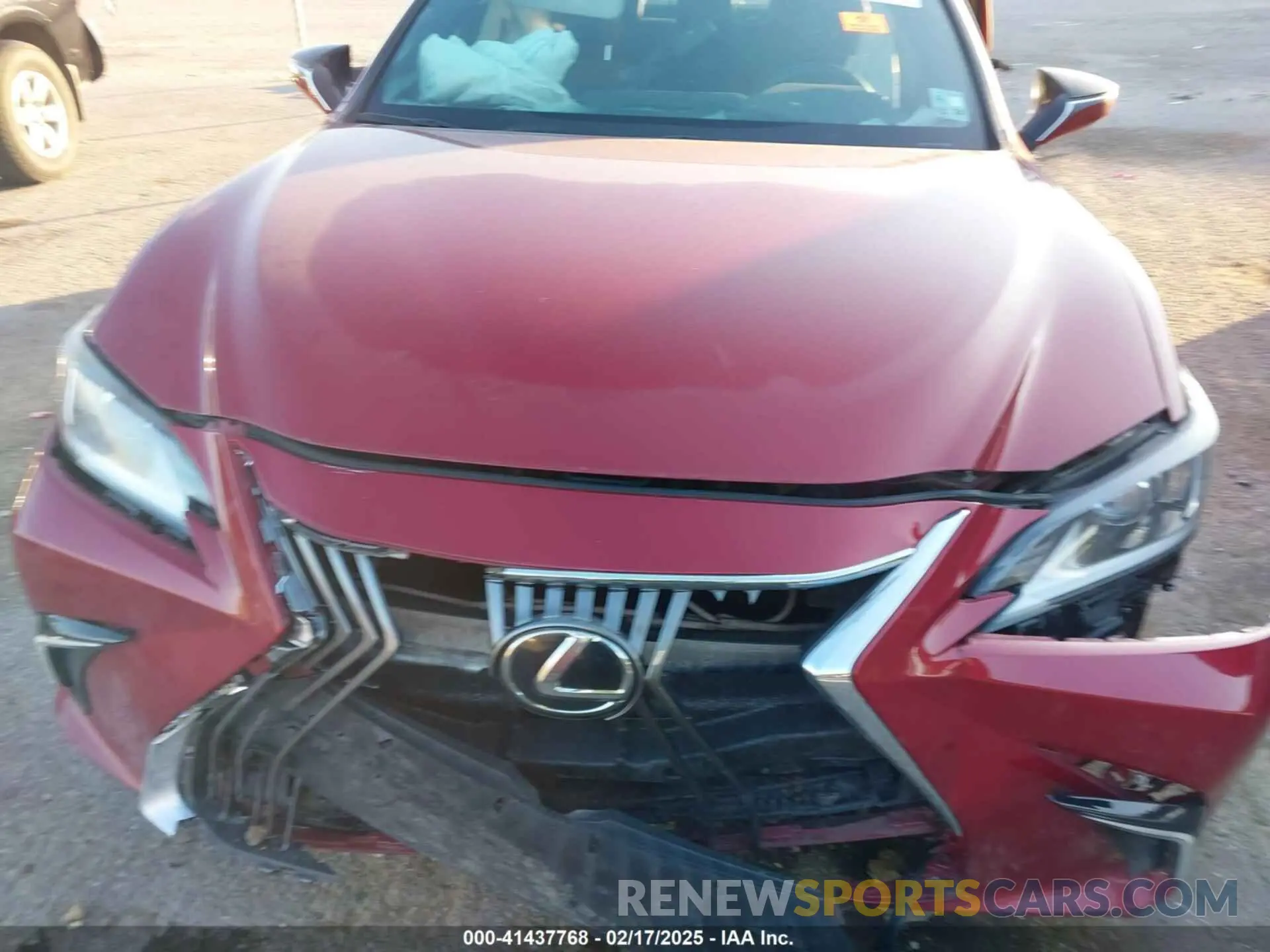 10 Photograph of a damaged car 58ABZ1B15KU012428 LEXUS ES 350 2019