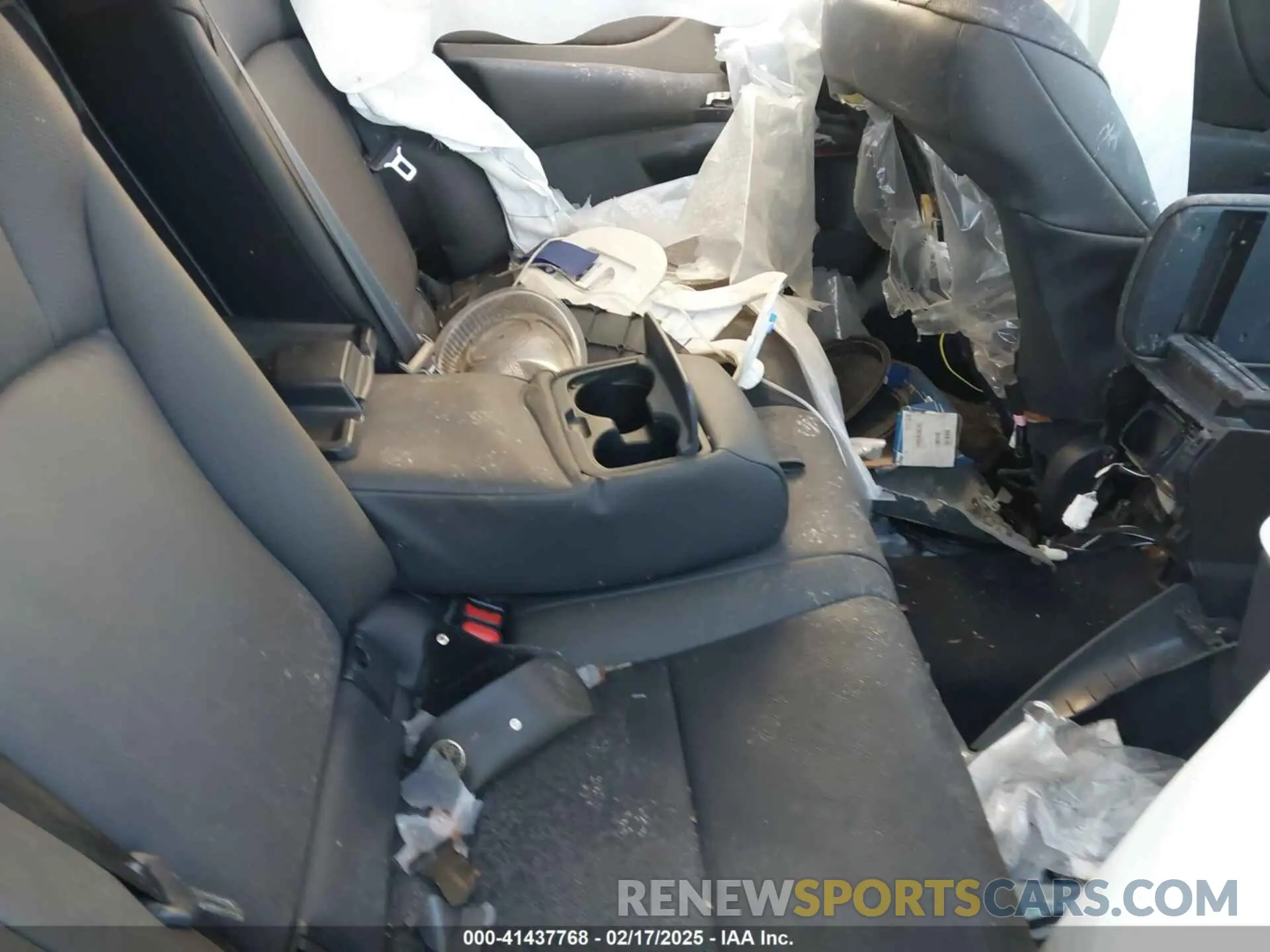 8 Photograph of a damaged car 58ABZ1B15KU012428 LEXUS ES 350 2019