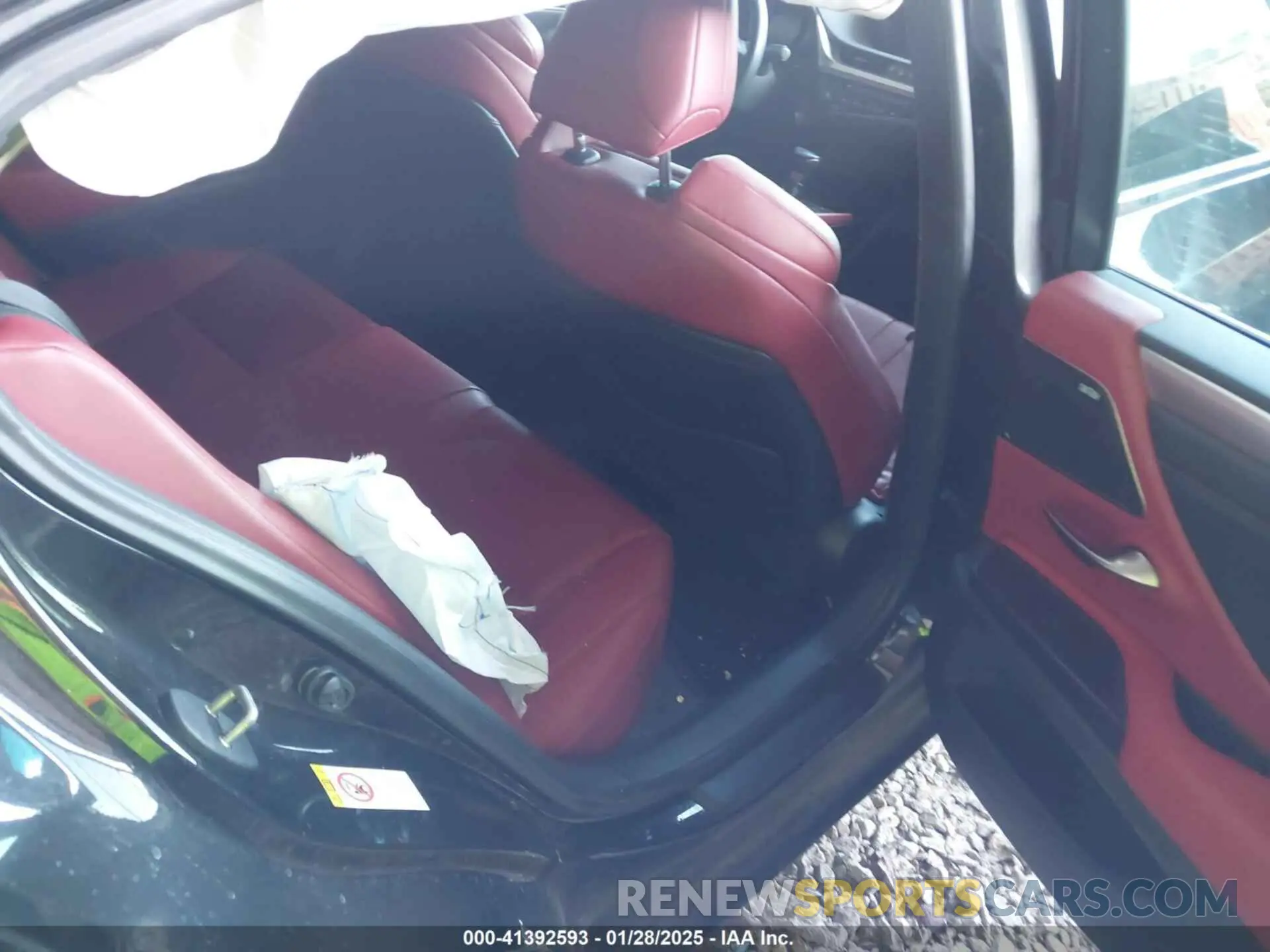 8 Photograph of a damaged car 58ABZ1B15KU039385 LEXUS ES 350 2019