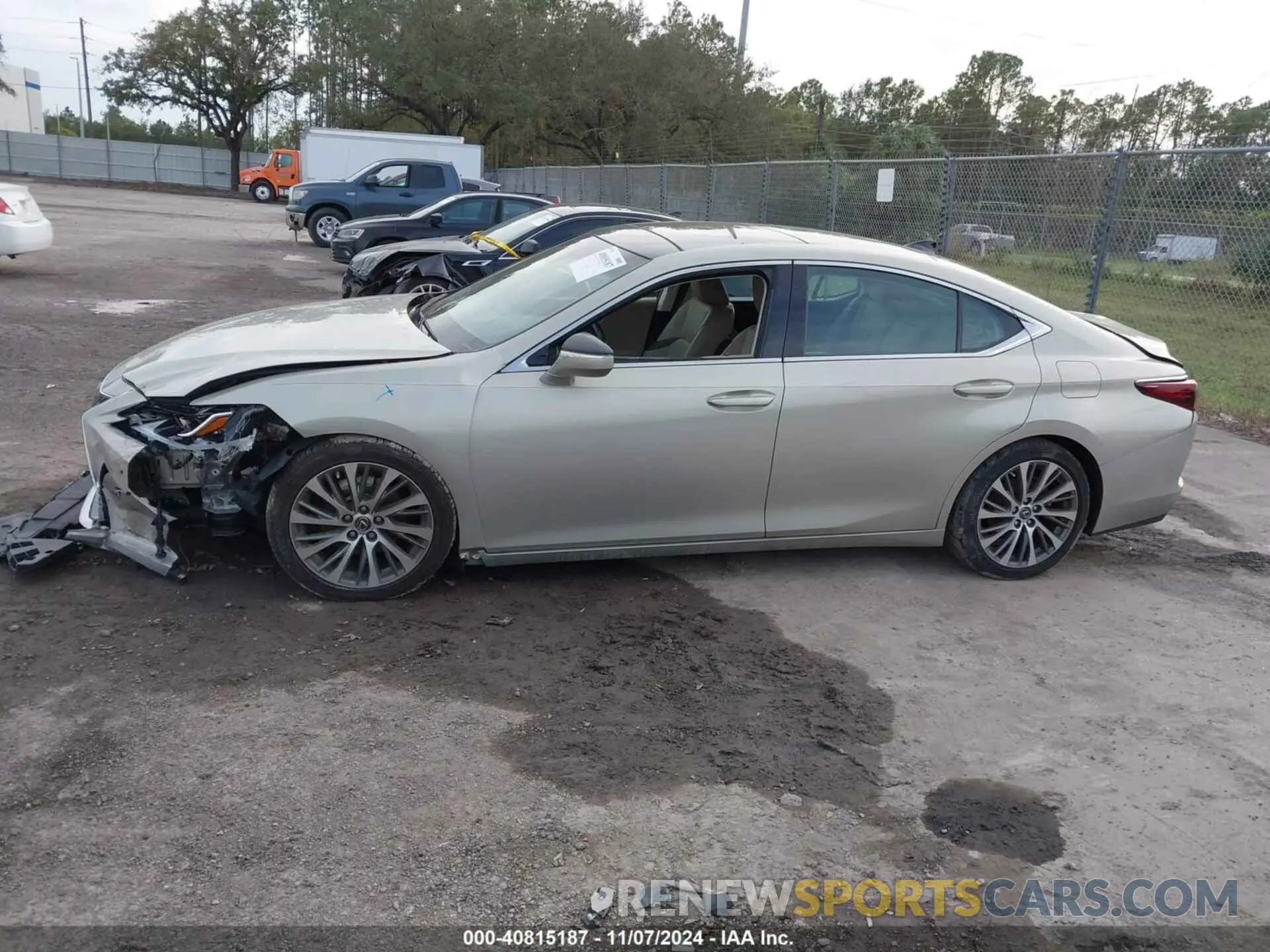 14 Photograph of a damaged car 58ABZ1B15KU043727 LEXUS ES 350 2019