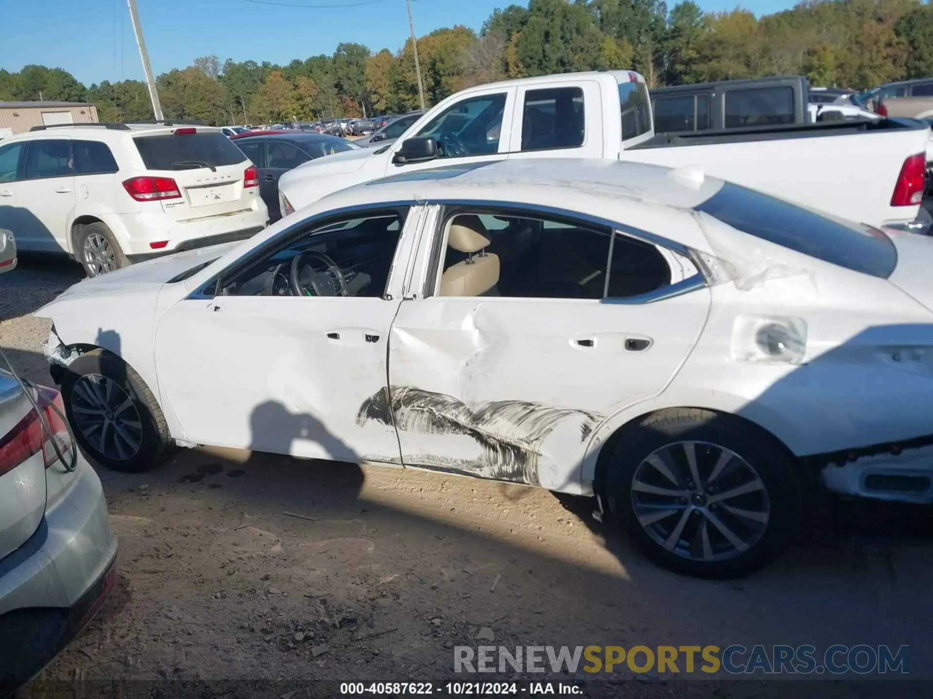 14 Photograph of a damaged car 58ABZ1B15KU045476 LEXUS ES 350 2019