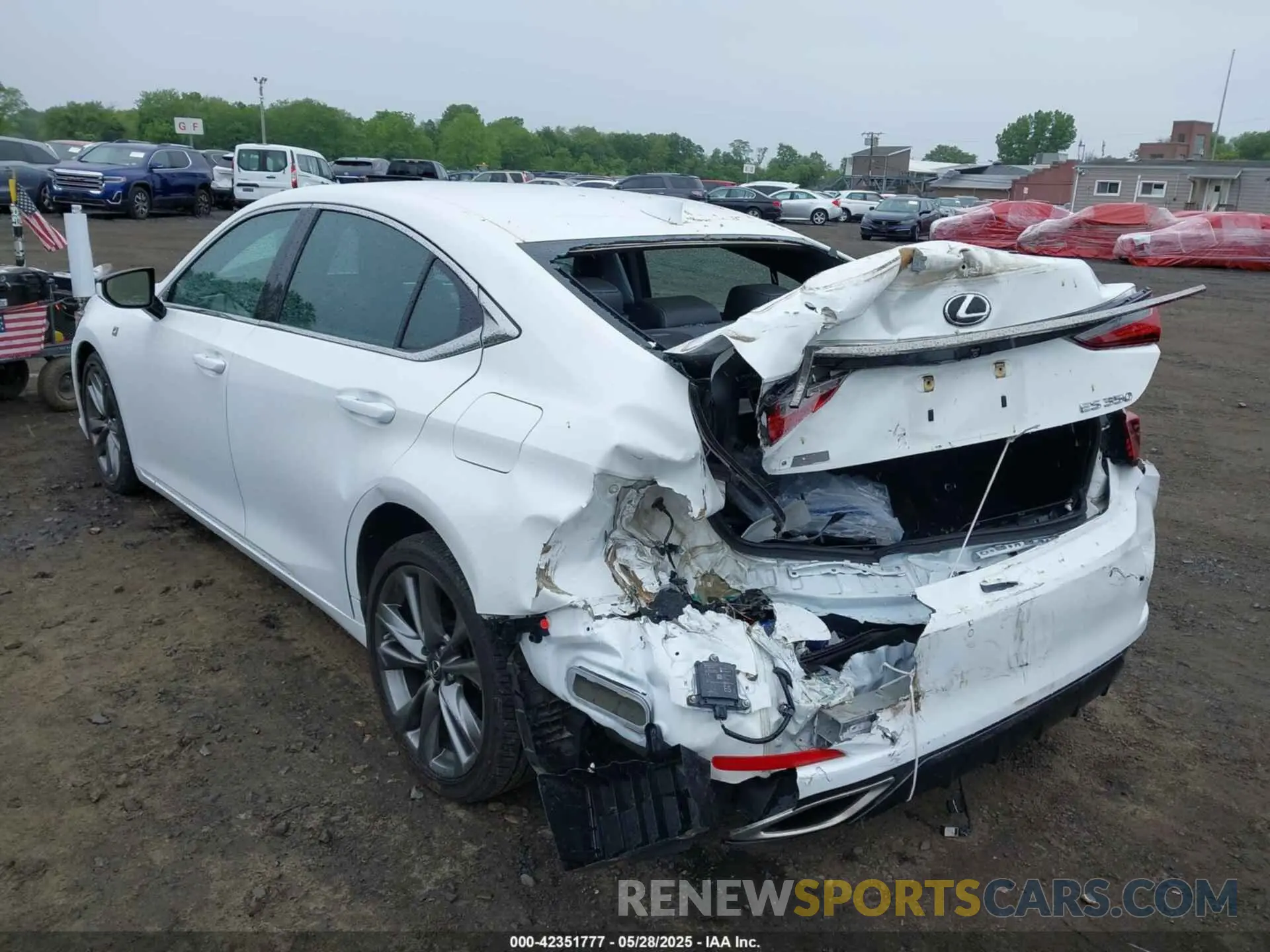 6 Photograph of a damaged car 58ABZ1B16KU002121 LEXUS ES 350 2019