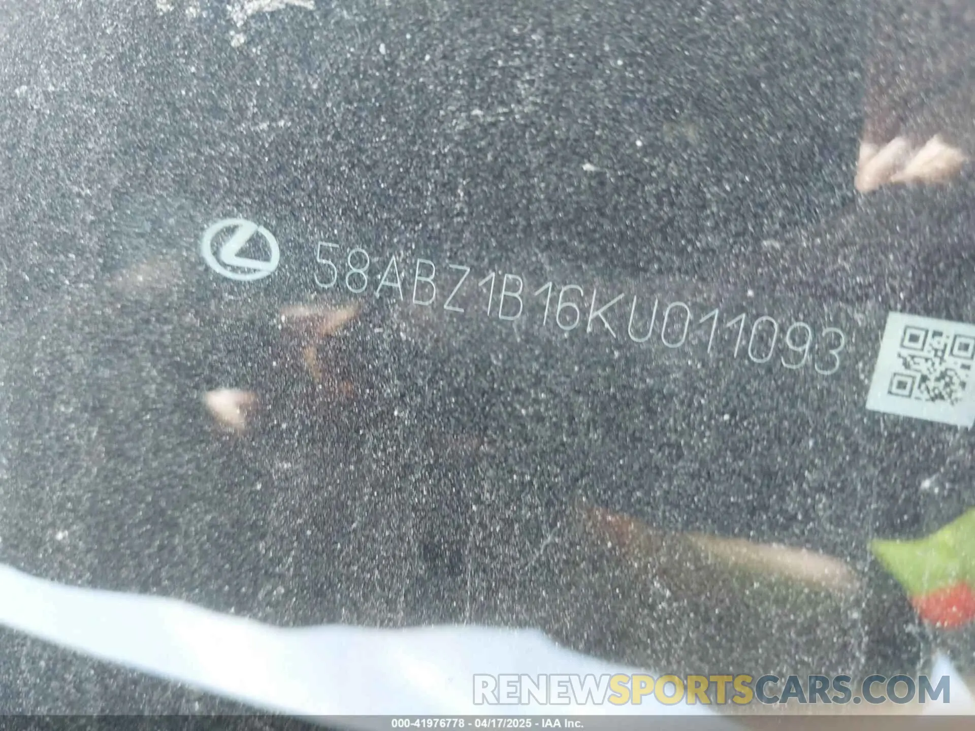 9 Photograph of a damaged car 58ABZ1B16KU011093 LEXUS ES 350 2019