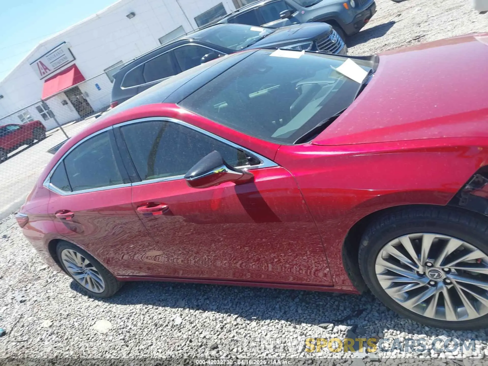 13 Photograph of a damaged car 58ABZ1B16KU011174 LEXUS ES 350 2019