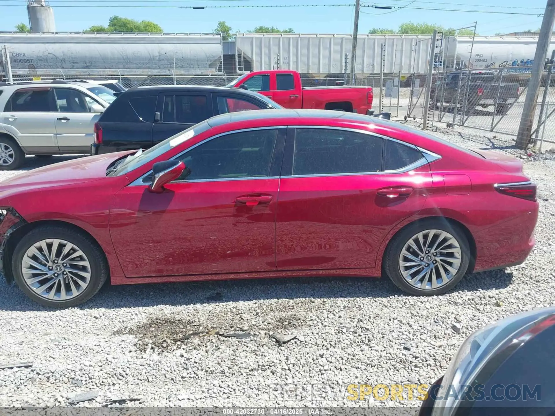 14 Photograph of a damaged car 58ABZ1B16KU011174 LEXUS ES 350 2019
