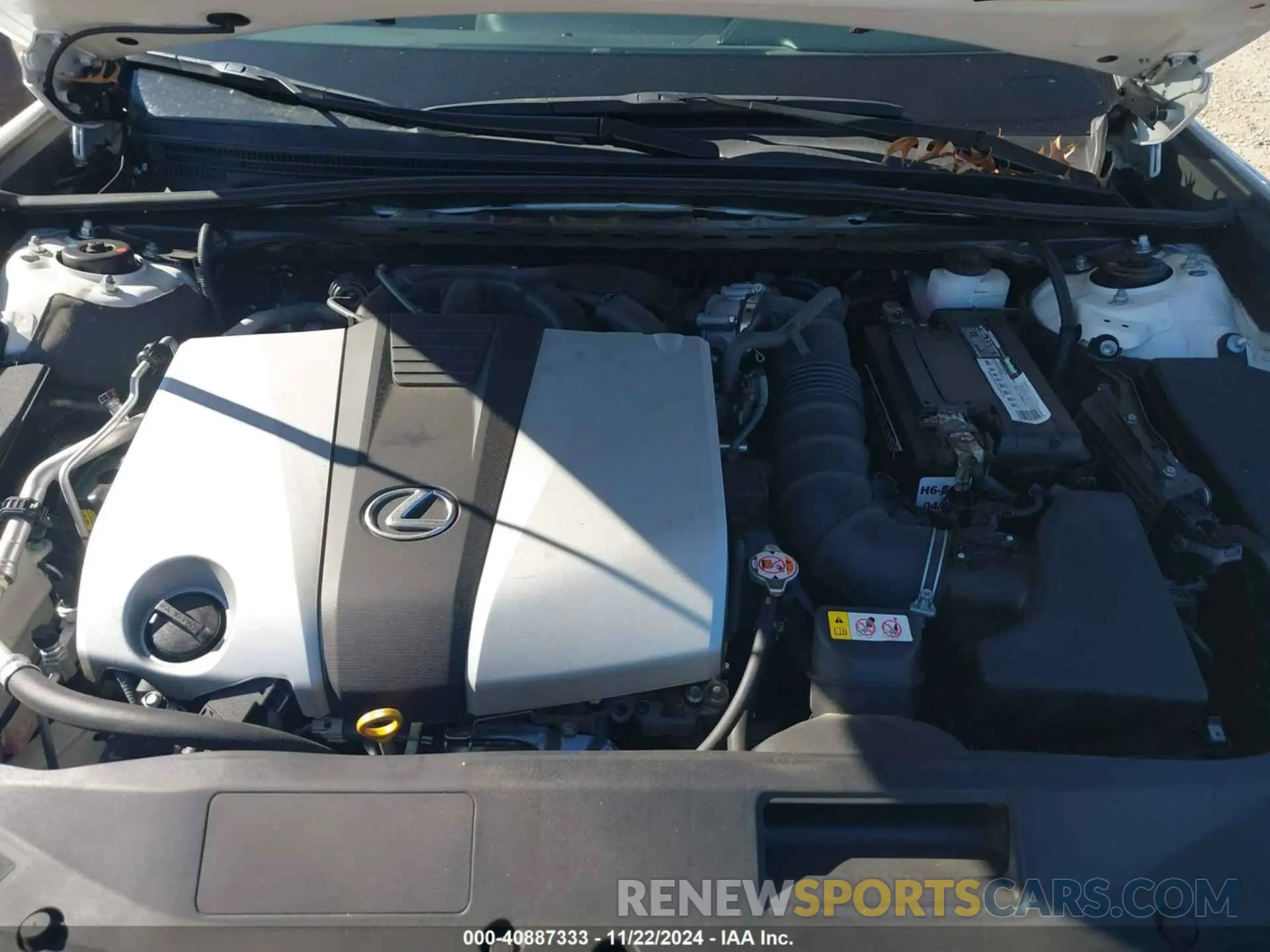 10 Photograph of a damaged car 58ABZ1B16KU011742 LEXUS ES 350 2019