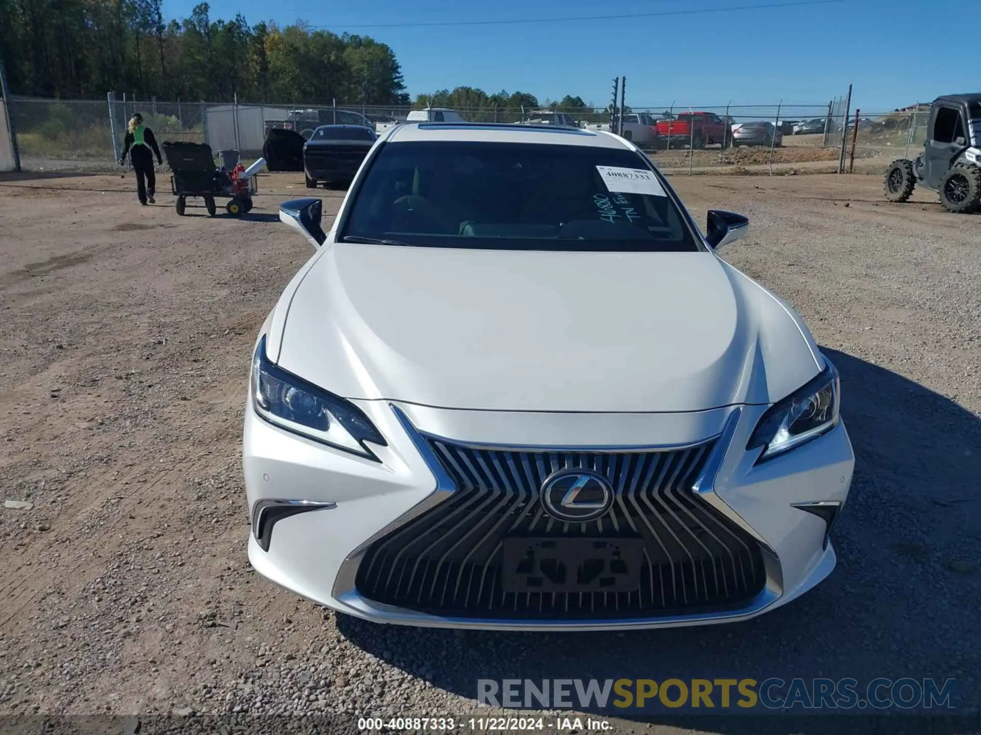 13 Photograph of a damaged car 58ABZ1B16KU011742 LEXUS ES 350 2019
