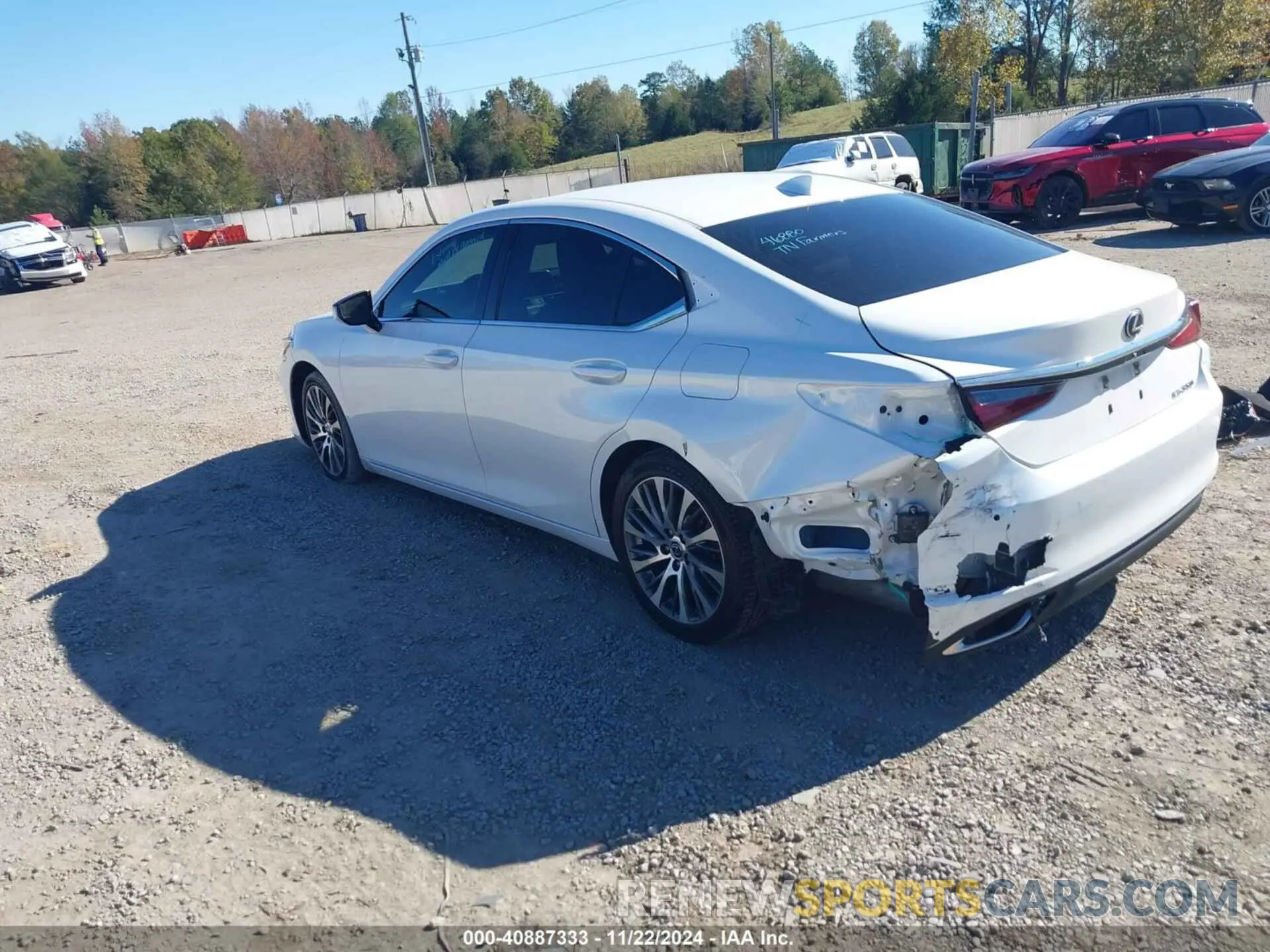 3 Photograph of a damaged car 58ABZ1B16KU011742 LEXUS ES 350 2019