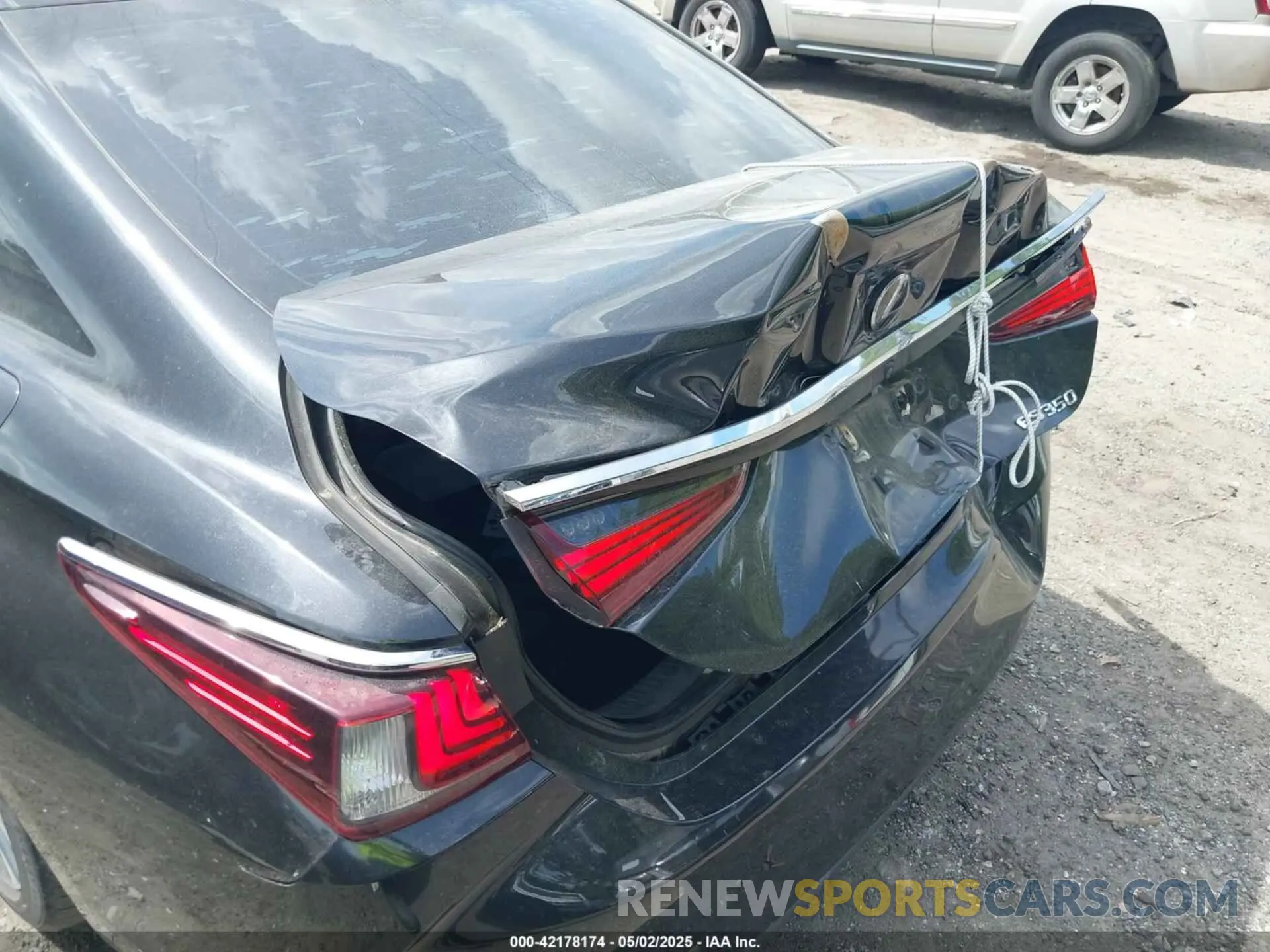 6 Photograph of a damaged car 58ABZ1B16KU020442 LEXUS ES 350 2019