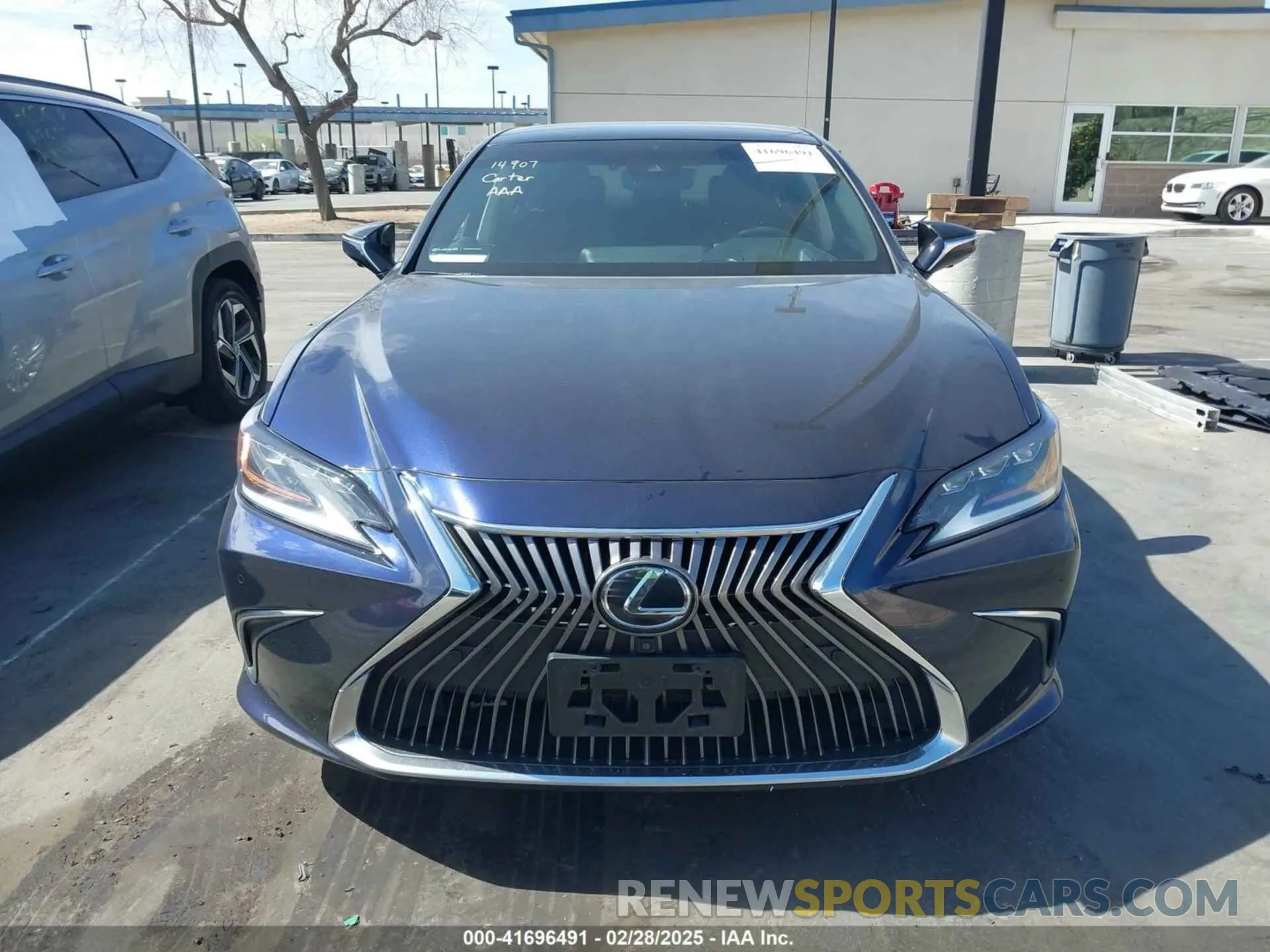 13 Photograph of a damaged car 58ABZ1B16KU039556 LEXUS ES 350 2019