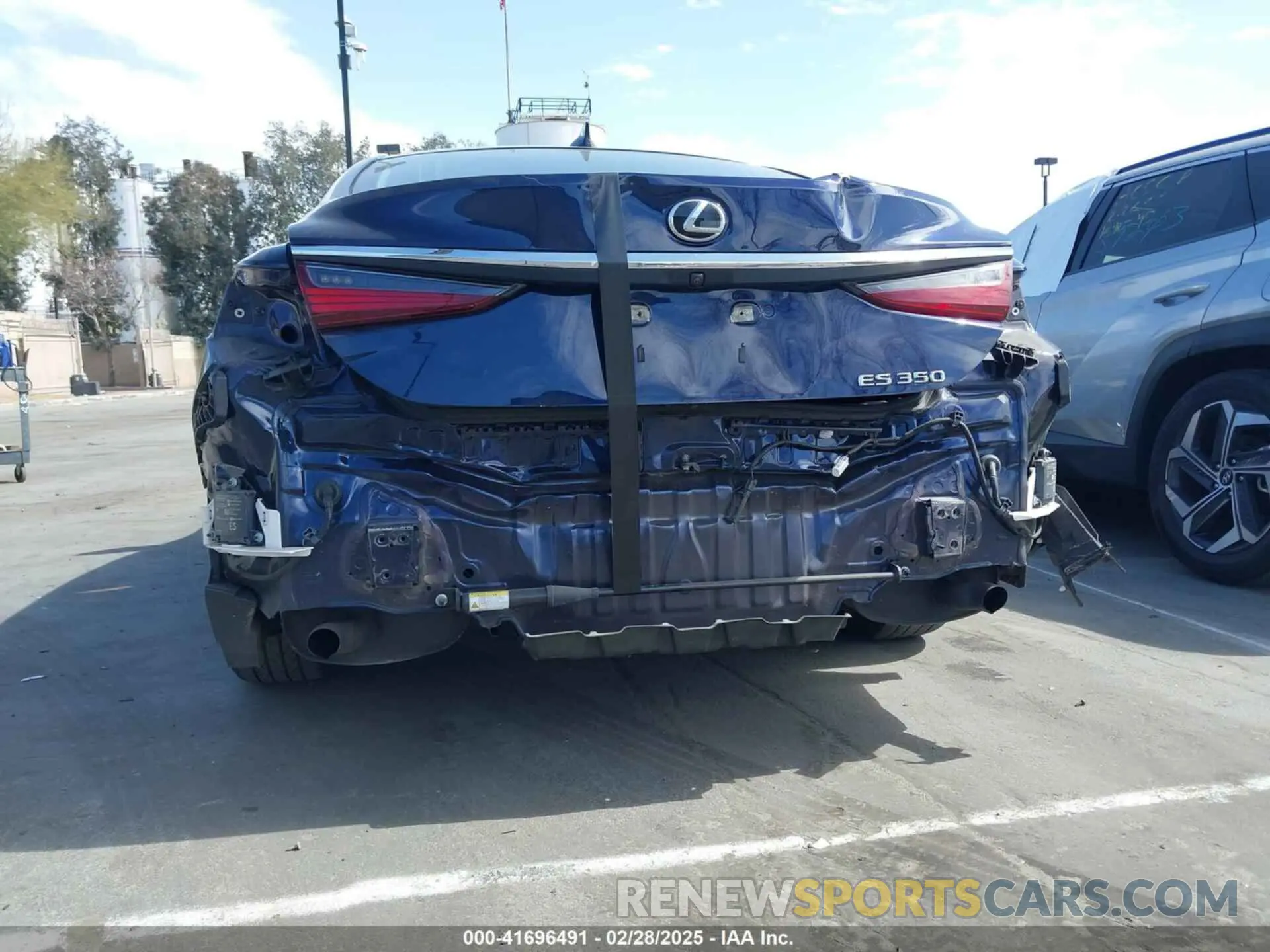 6 Photograph of a damaged car 58ABZ1B16KU039556 LEXUS ES 350 2019