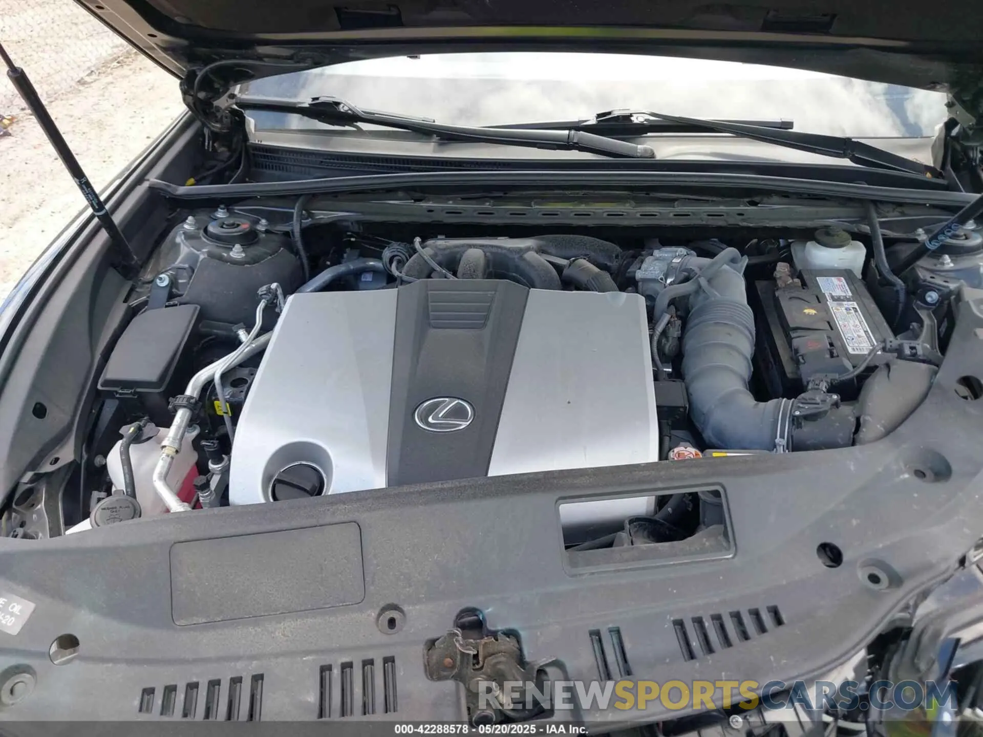 10 Photograph of a damaged car 58ABZ1B16KU042893 LEXUS ES 350 2019