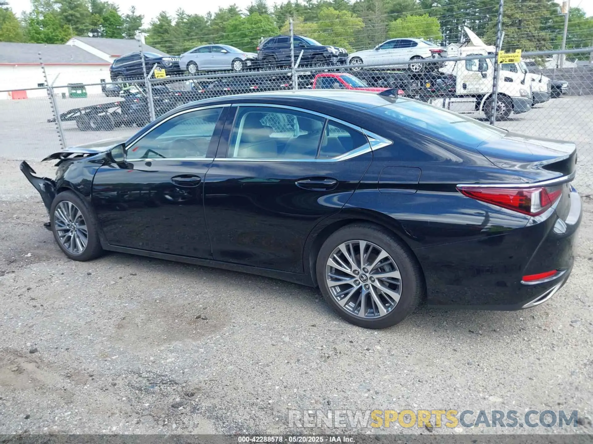 14 Photograph of a damaged car 58ABZ1B16KU042893 LEXUS ES 350 2019