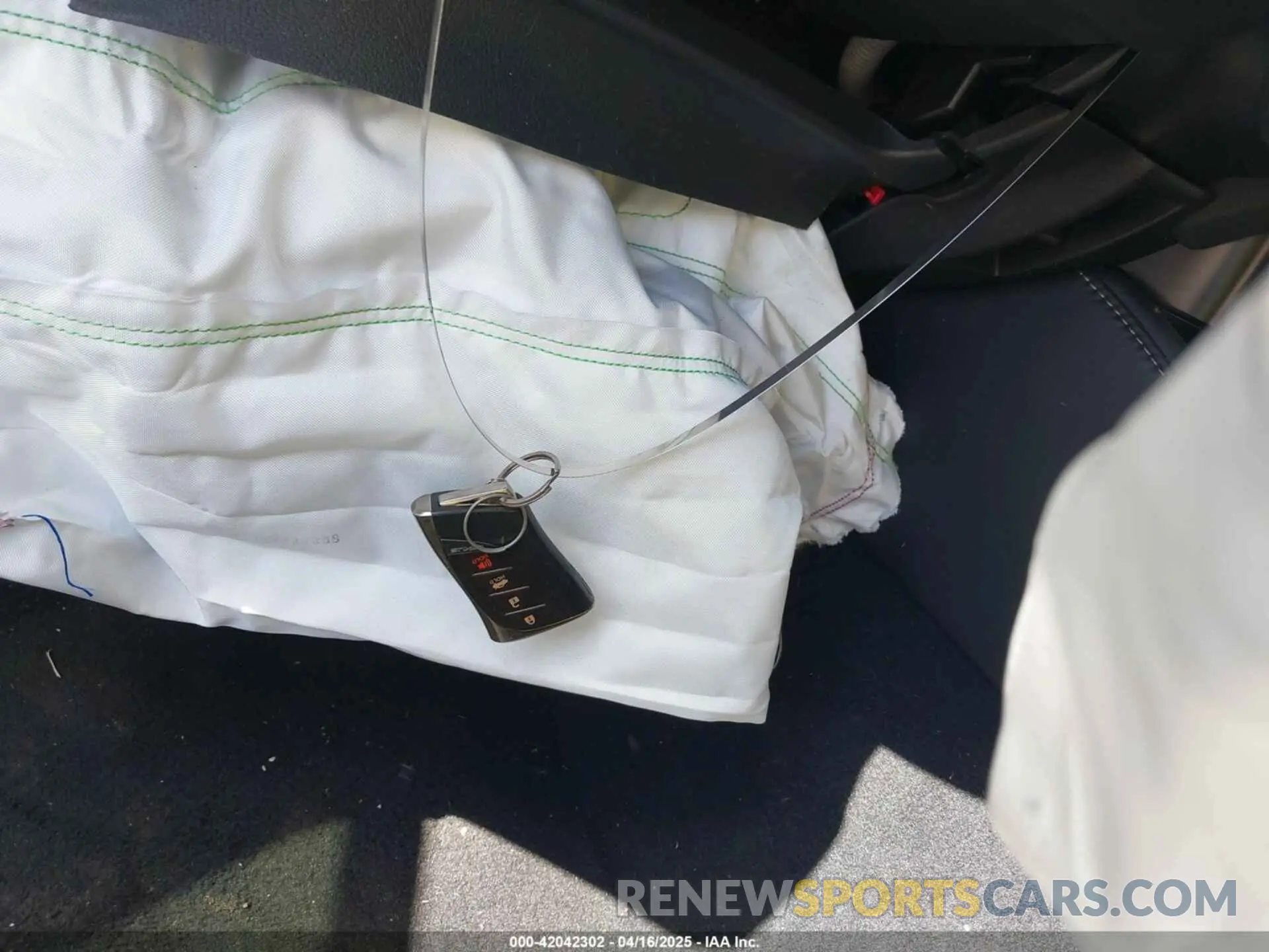 11 Photograph of a damaged car 58ABZ1B16KU043963 LEXUS ES 350 2019