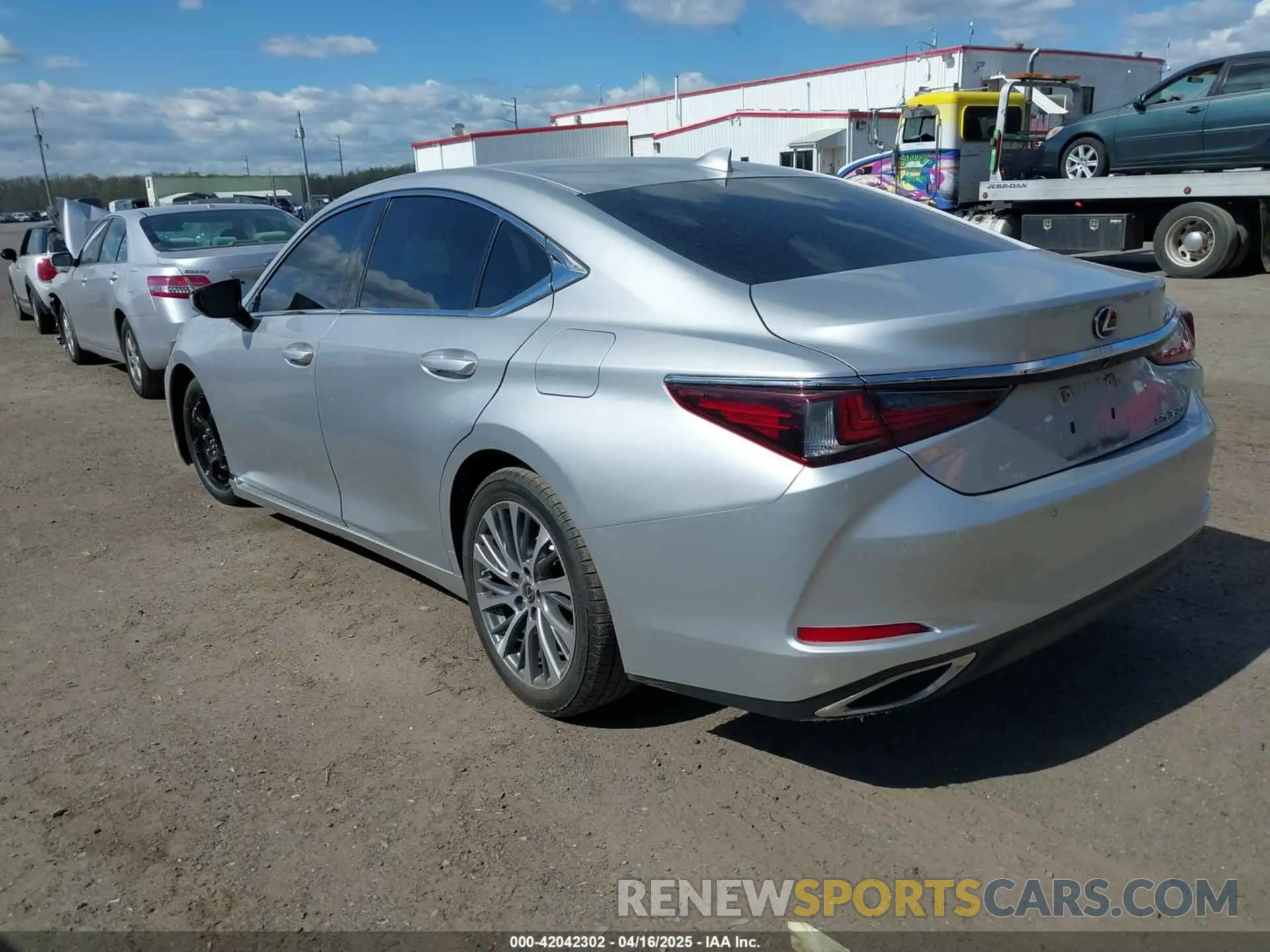 3 Photograph of a damaged car 58ABZ1B16KU043963 LEXUS ES 350 2019