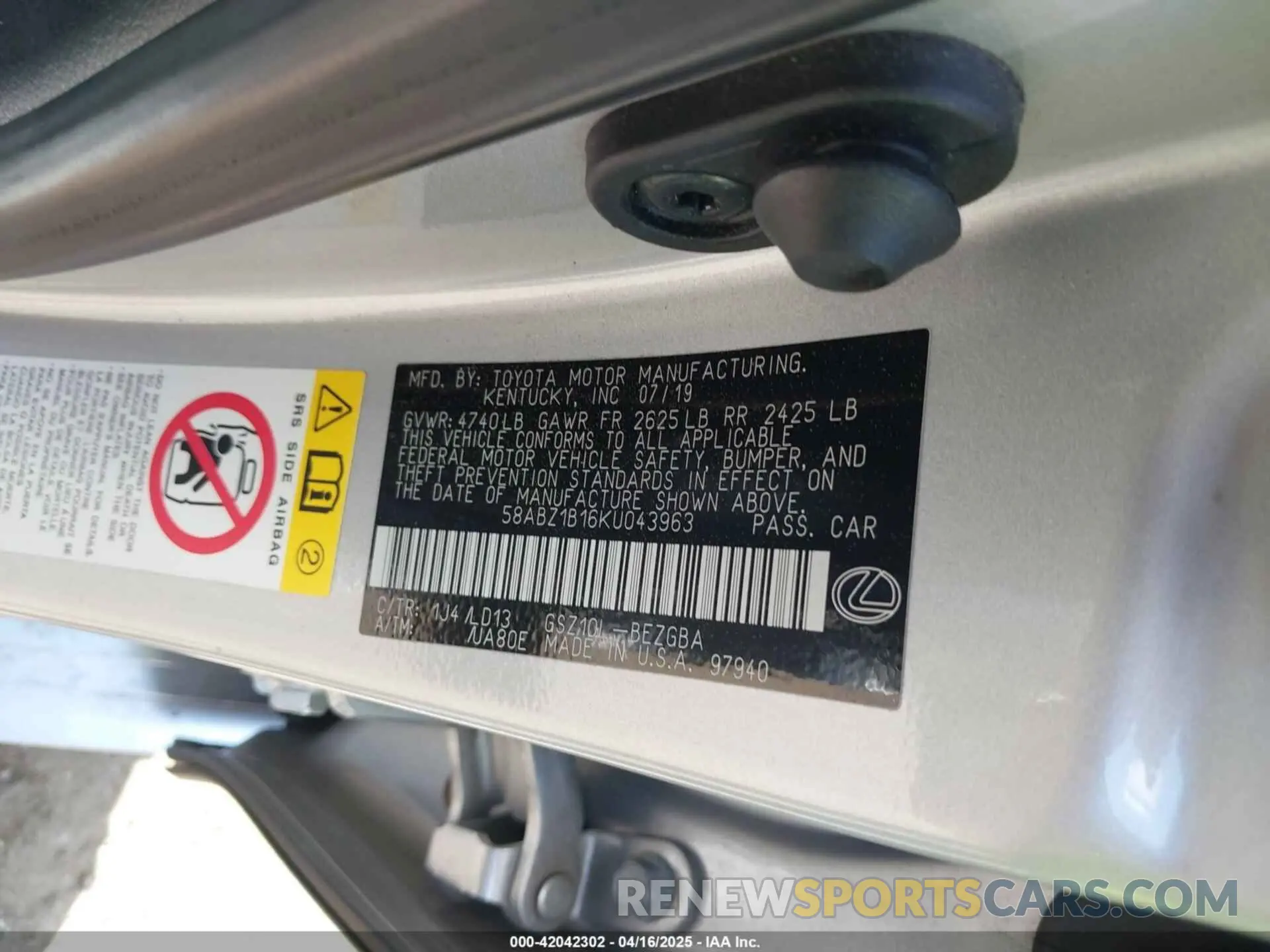 9 Photograph of a damaged car 58ABZ1B16KU043963 LEXUS ES 350 2019