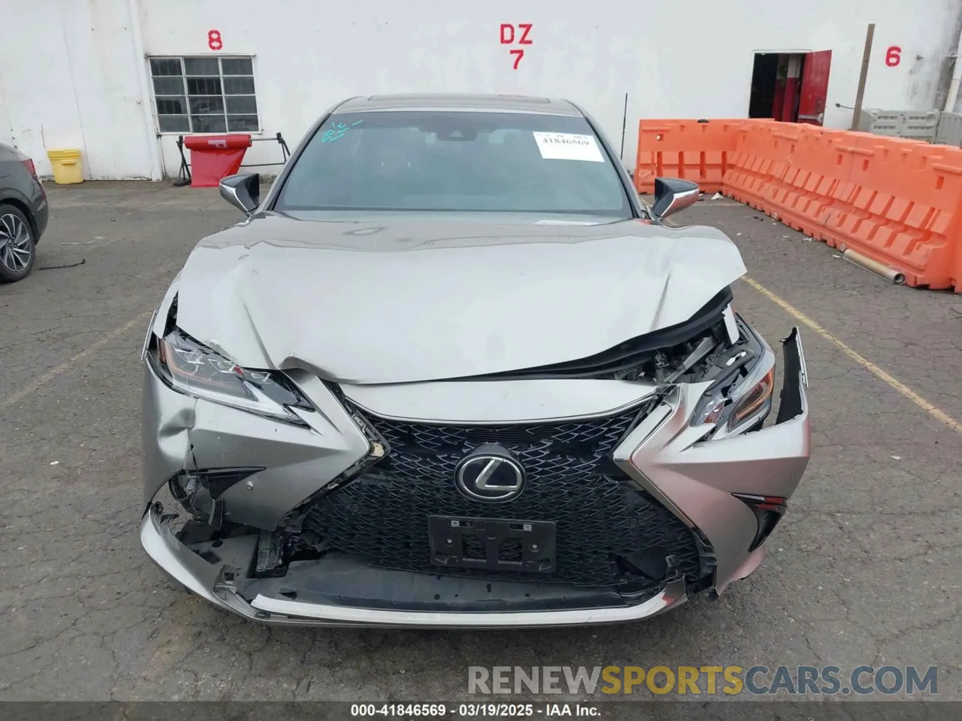 12 Photograph of a damaged car 58ABZ1B16KU048435 LEXUS ES 350 2019