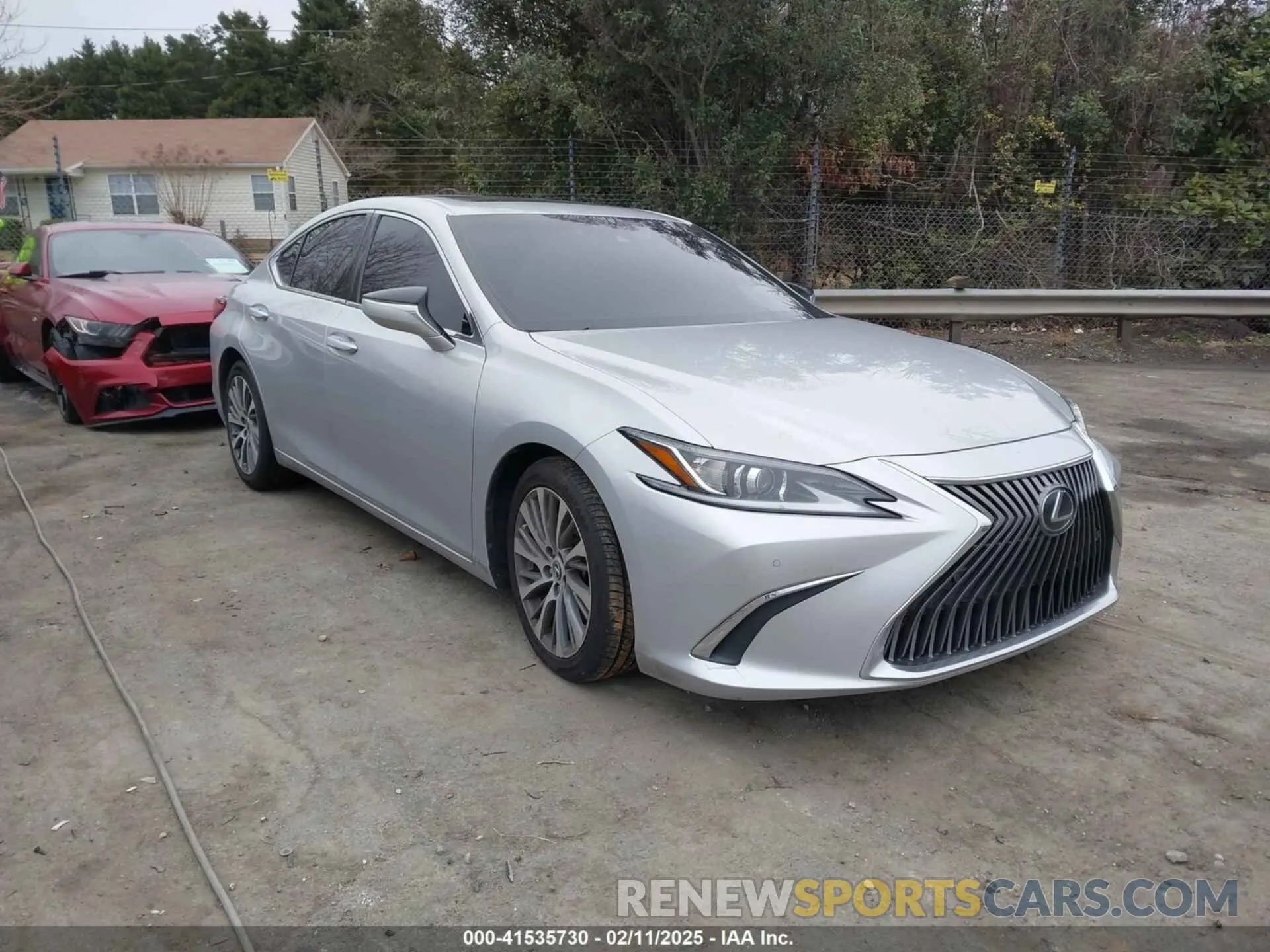 1 Photograph of a damaged car 58ABZ1B17KU020000 LEXUS ES 350 2019