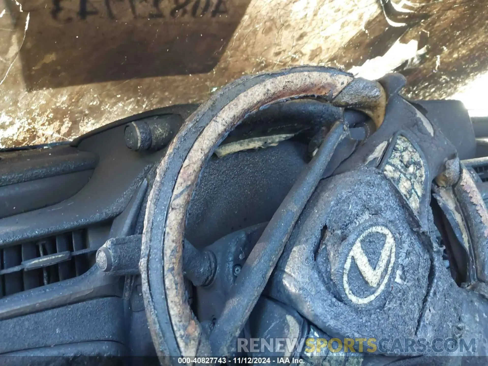 7 Photograph of a damaged car 58ABZ1B17KU029151 LEXUS ES 350 2019