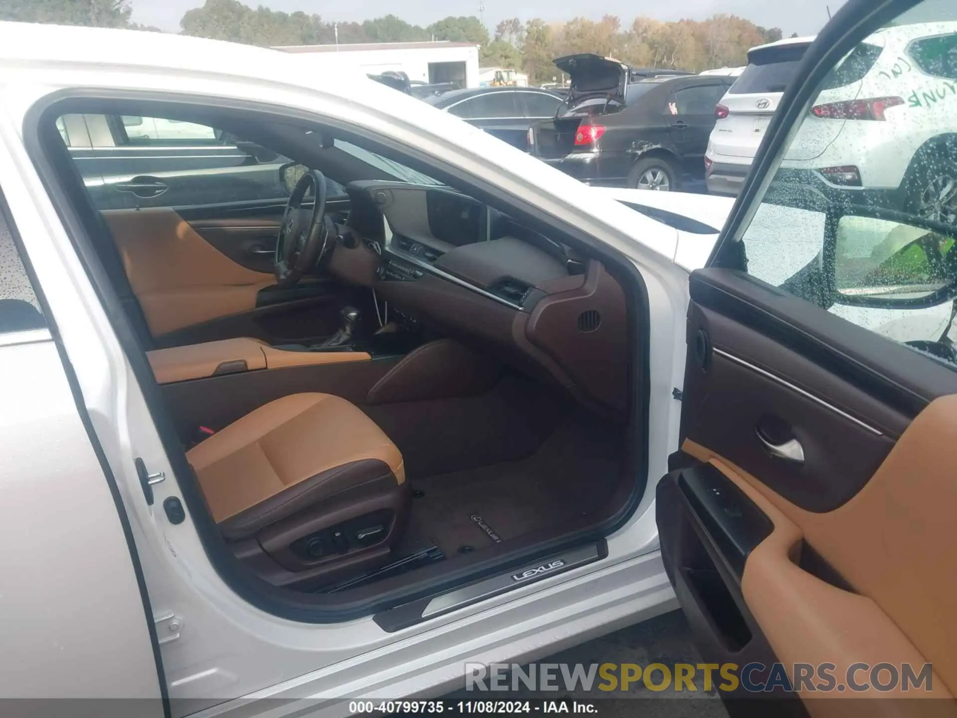 5 Photograph of a damaged car 58ABZ1B17KU044846 LEXUS ES 350 2019