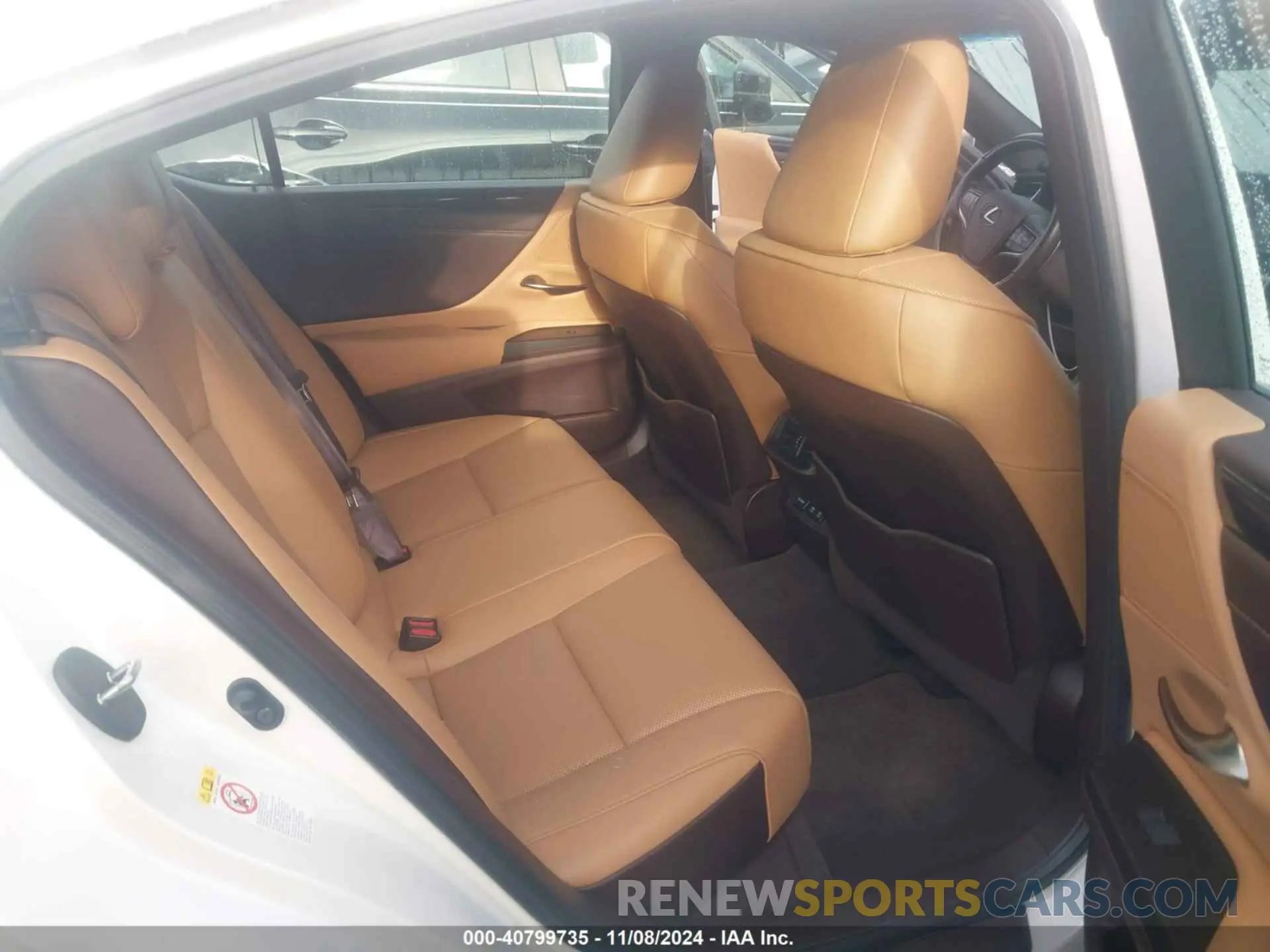 8 Photograph of a damaged car 58ABZ1B17KU044846 LEXUS ES 350 2019