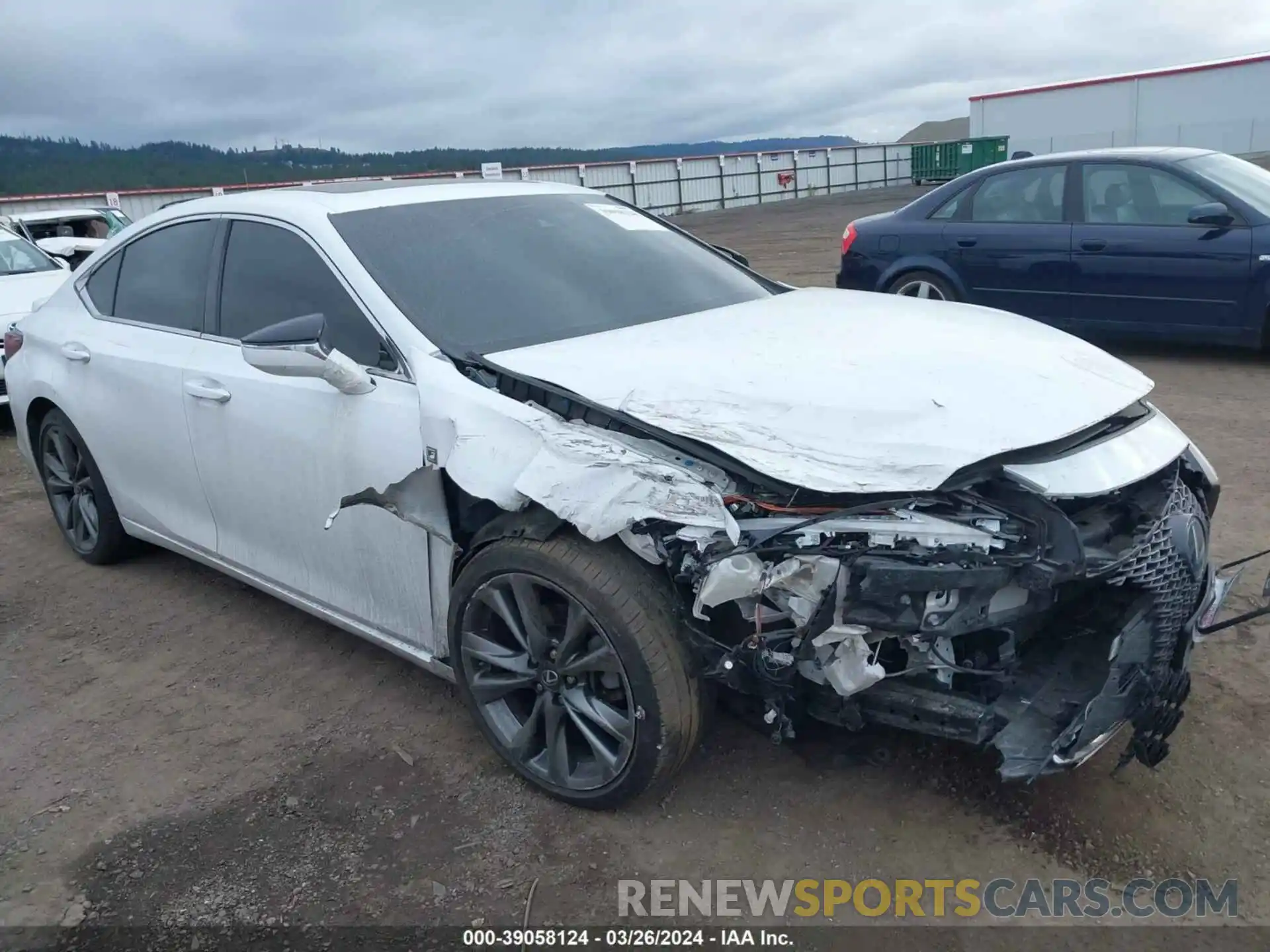 1 Photograph of a damaged car 58ABZ1B18KU004789 LEXUS ES 350 2019